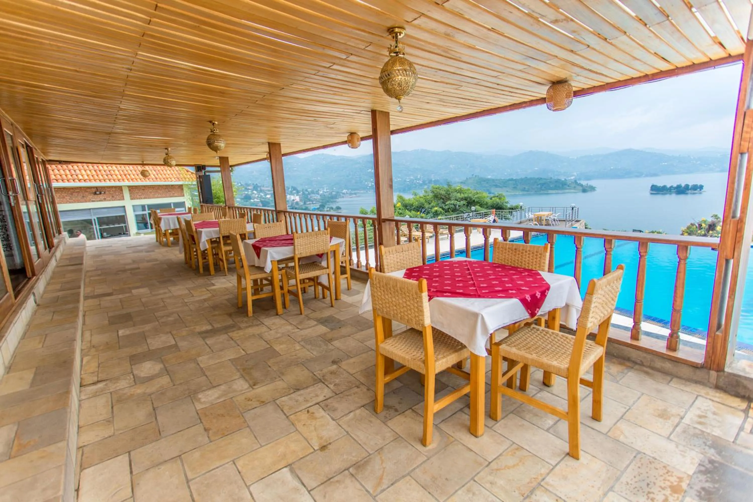 Restaurant/places to eat in Nirvana Heights Hotel