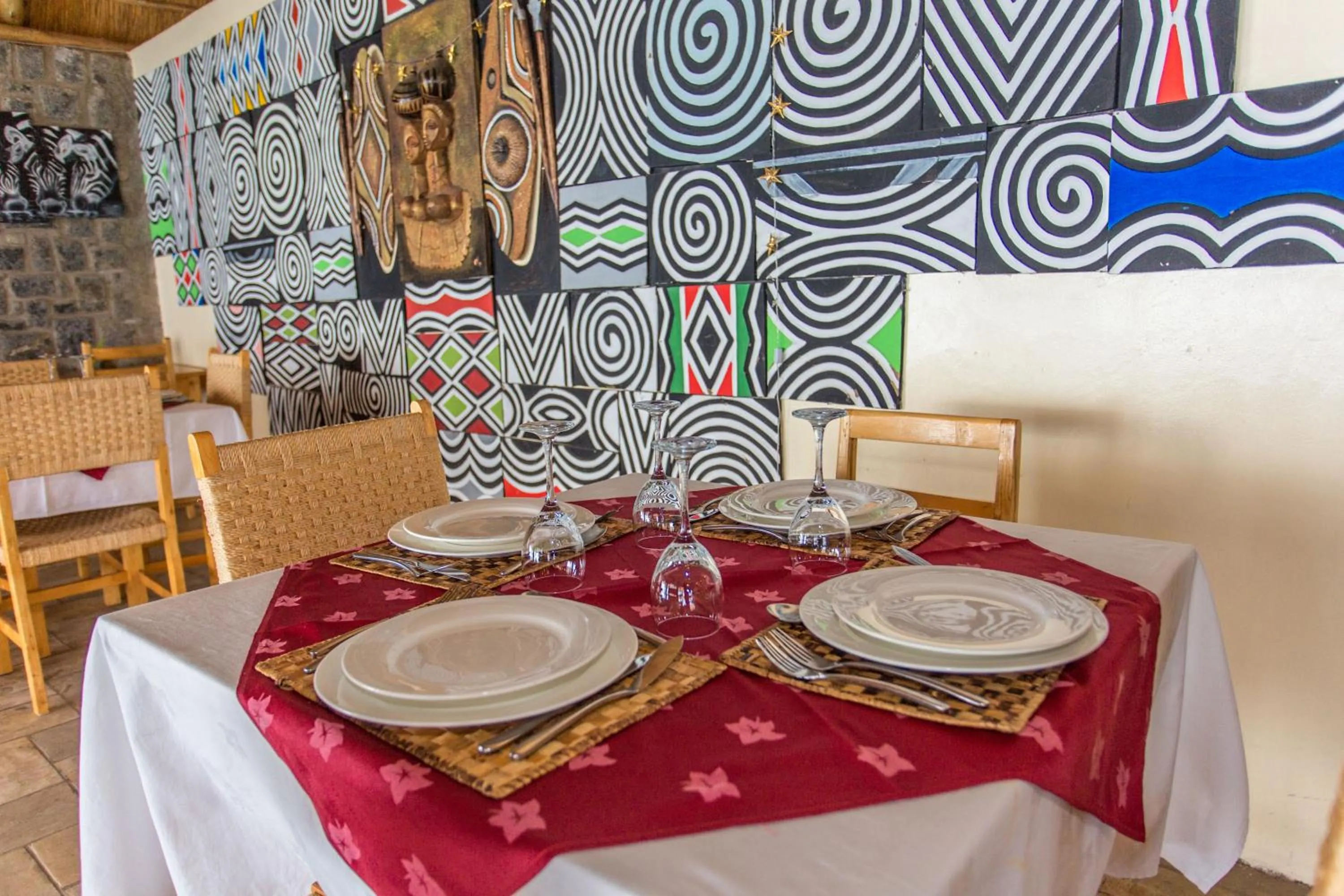 Restaurant/places to eat in Nirvana Heights Hotel