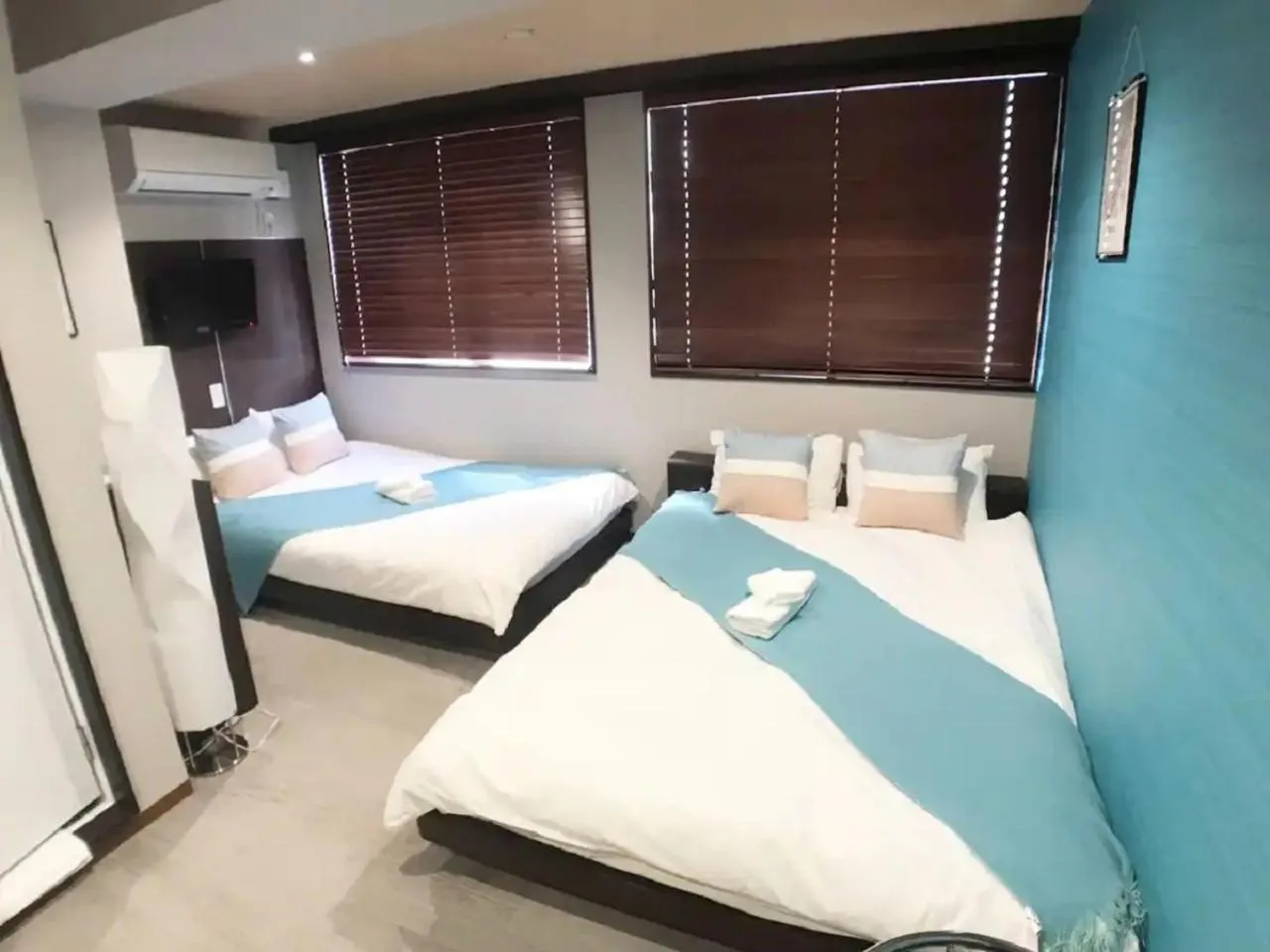 Bed in akihabara marutomo hotel