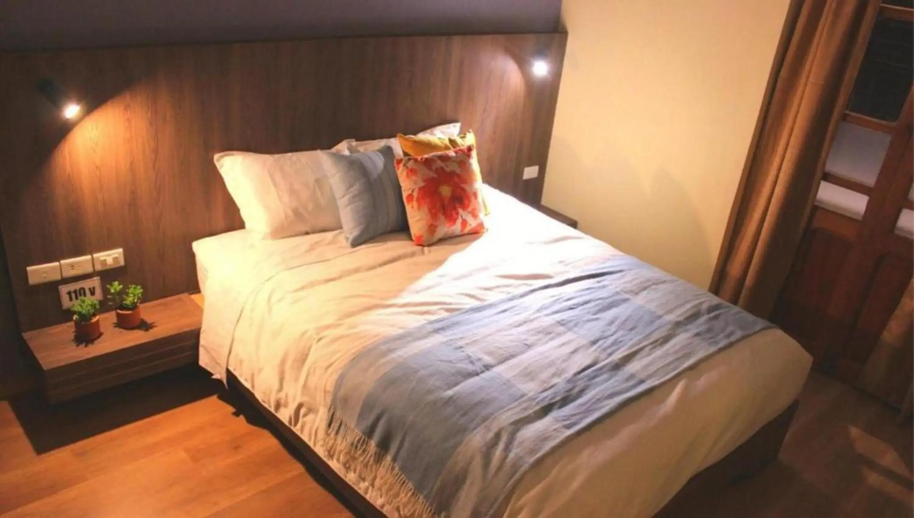 Superior Double Room in Hotel Inti Quito Superior Double Room in Hotel Inti Quito