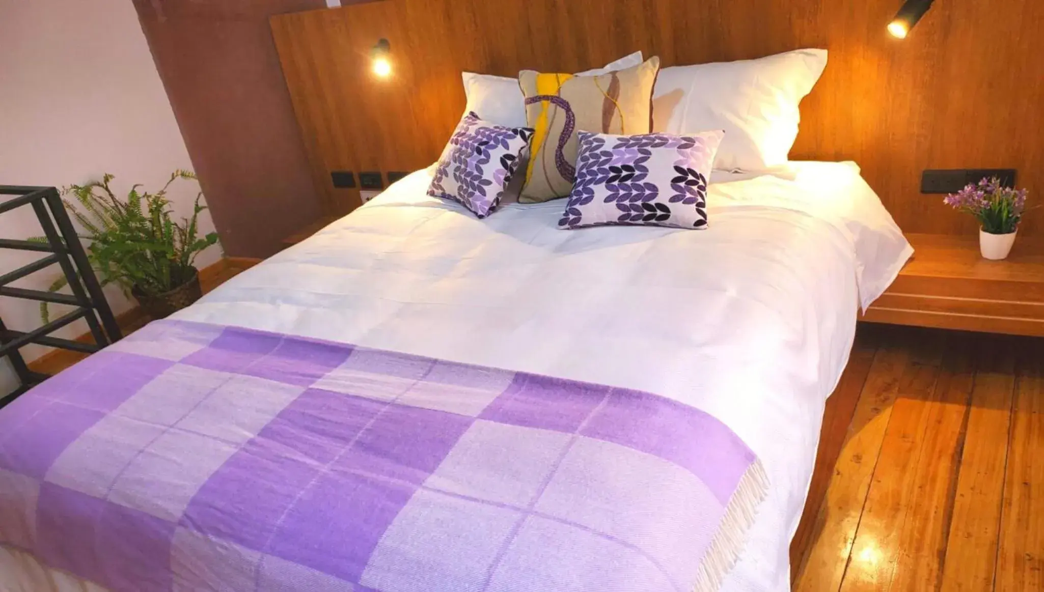 Deluxe Double Room with Bath in Hotel Inti by Okena Deluxe Double Room with Bath in Hotel Inti by Okena