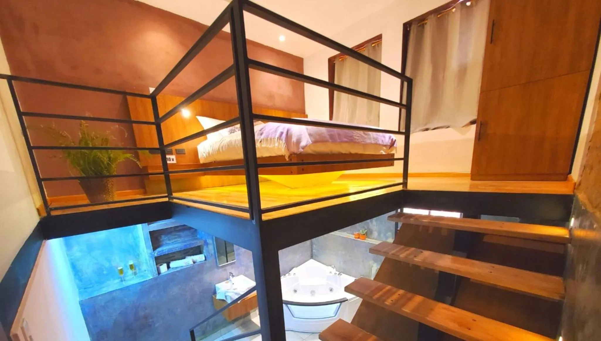 Photo of the whole room in Hotel Inti Quito