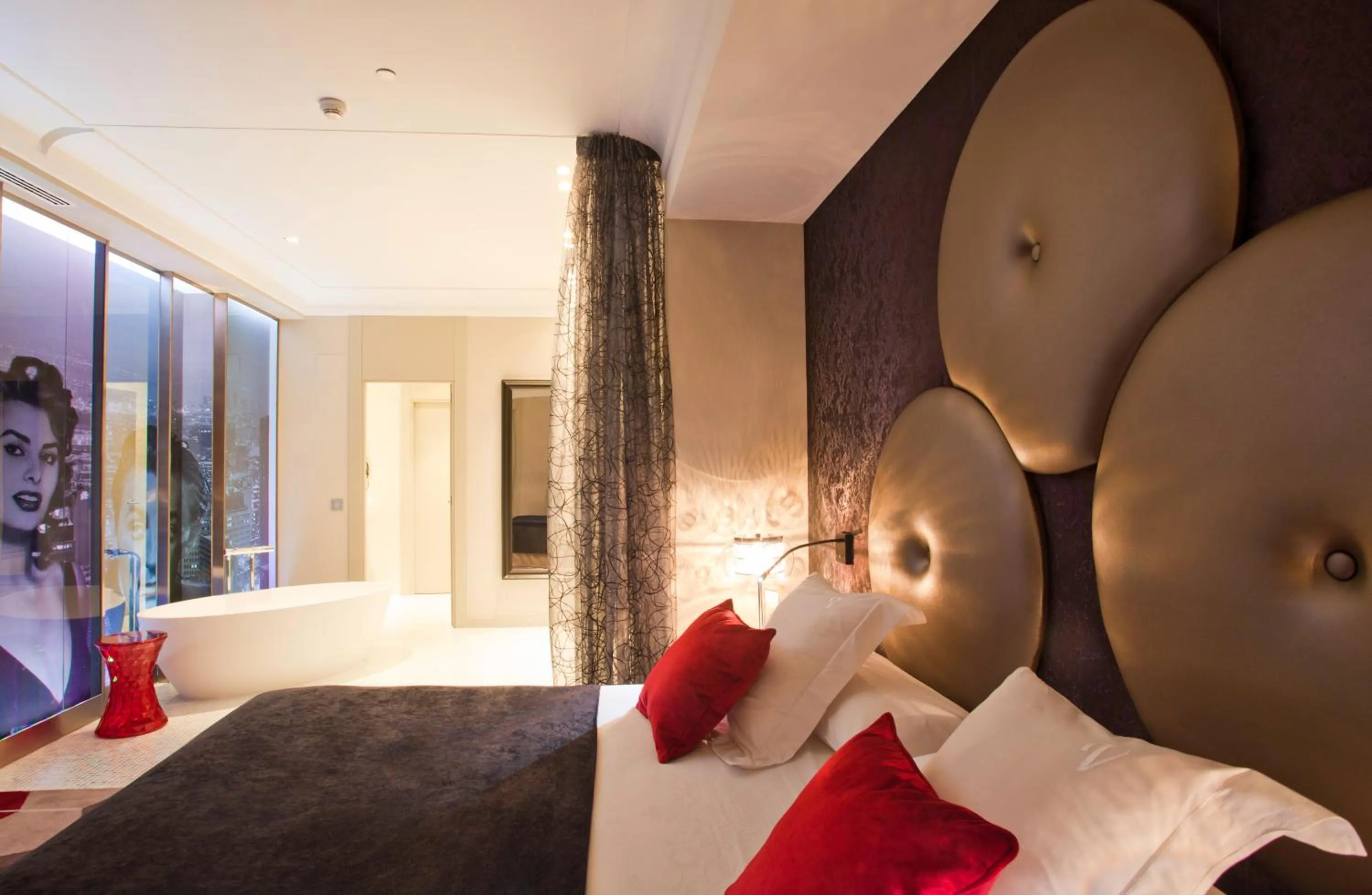 Bed in Vincci Capitol