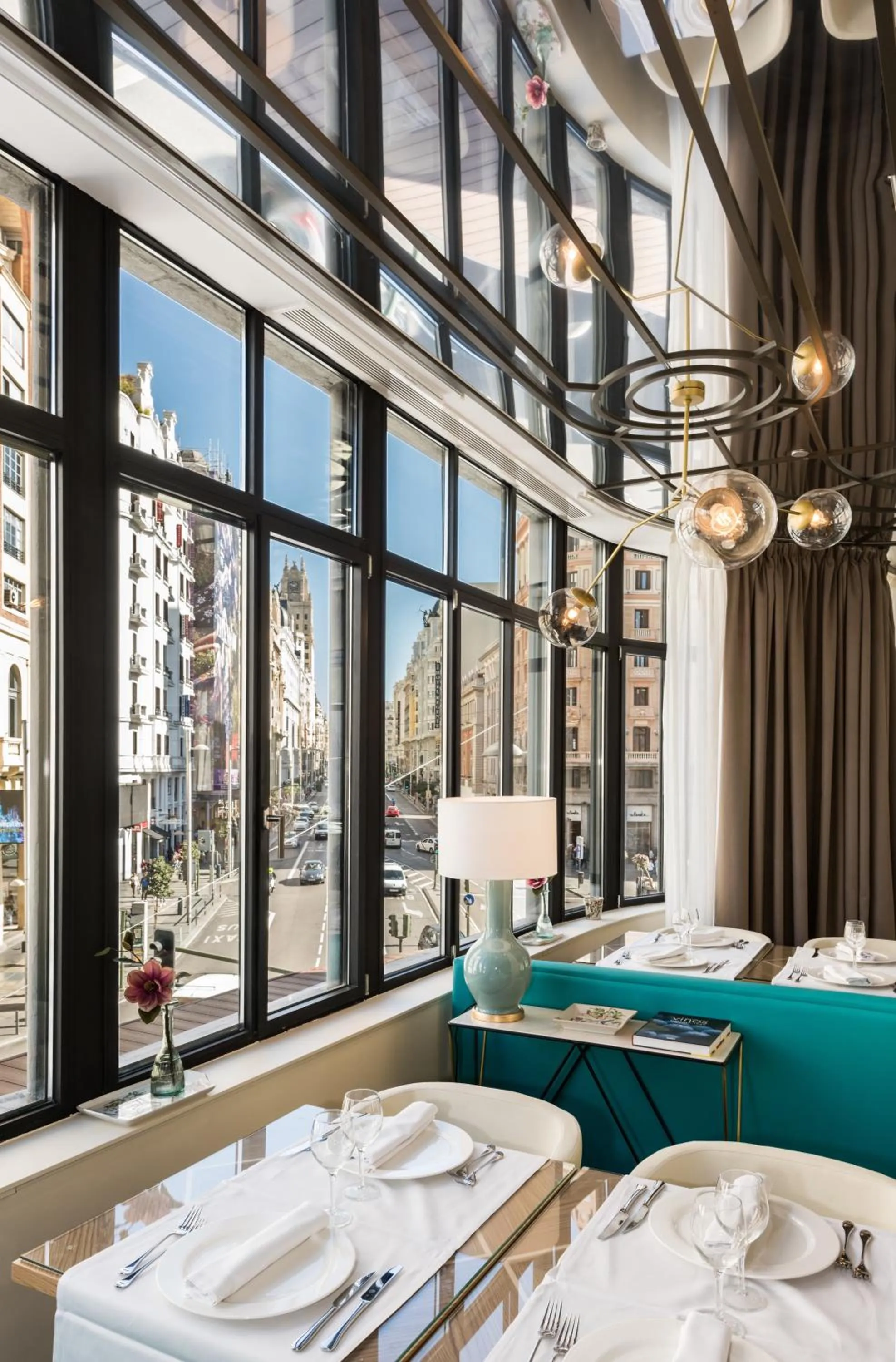 Restaurant/places to eat in Vincci Capitol