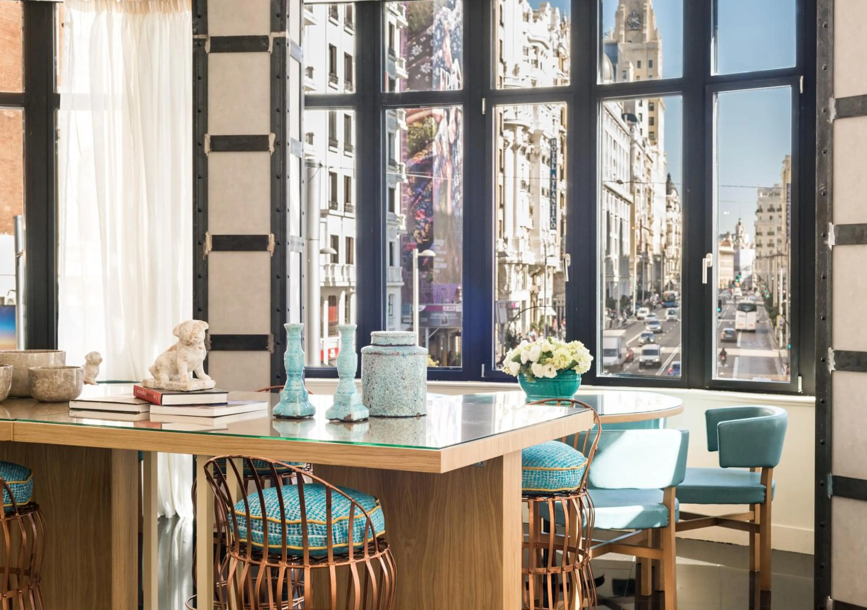 Lounge or bar in Vincci Capitol