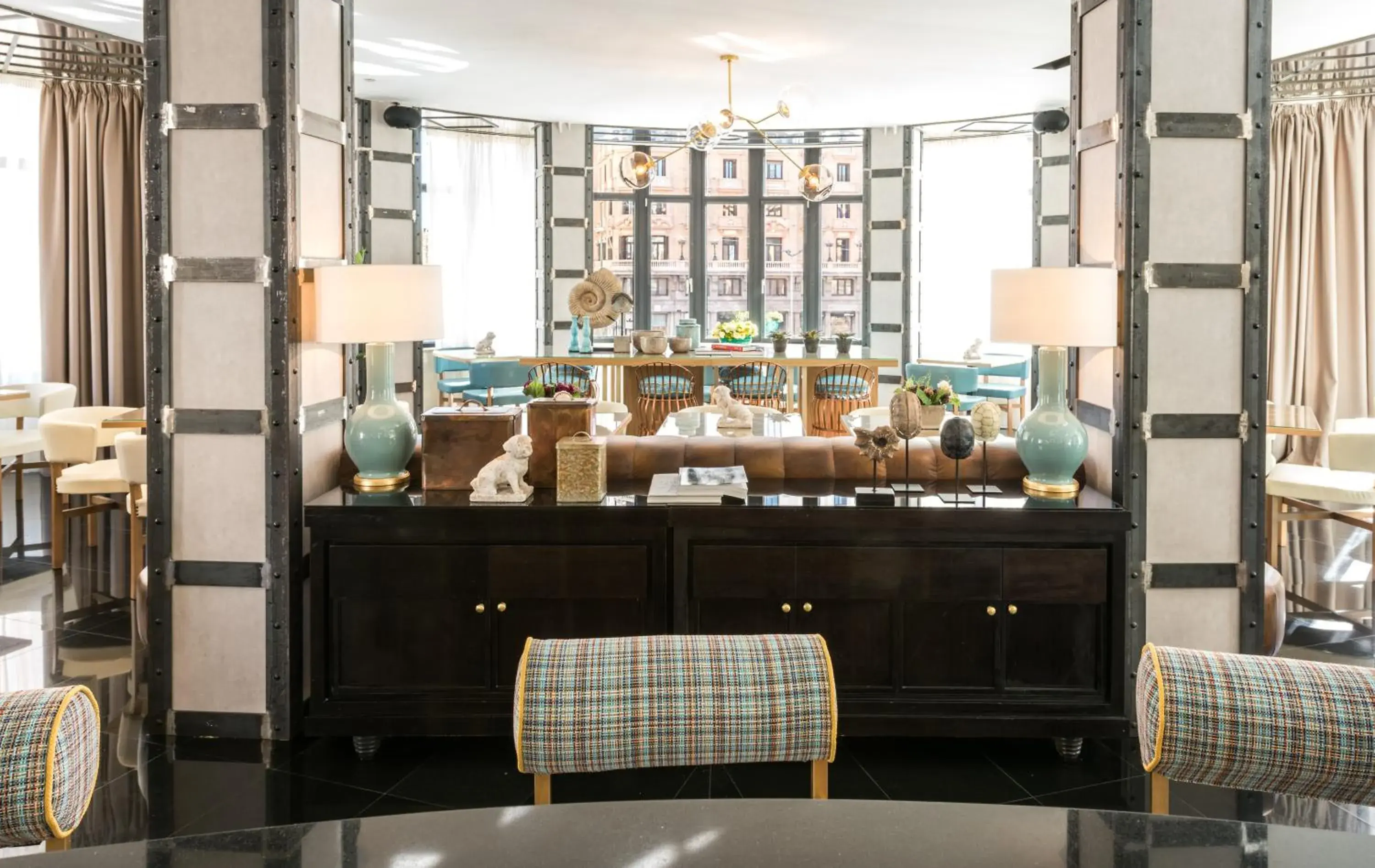 Lounge or bar in Vincci Capitol Lounge or bar in Vincci Capitol