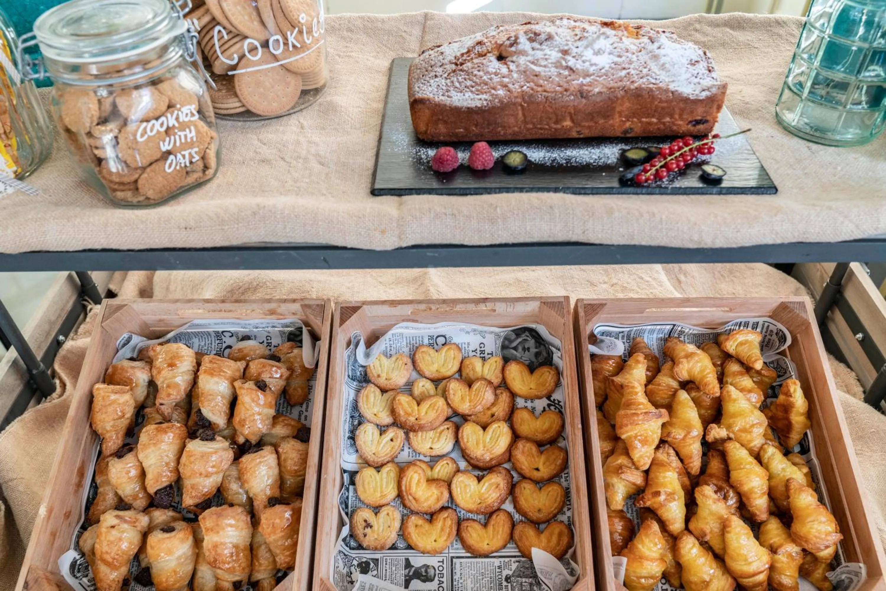 Buffet breakfast in Vincci Capitol