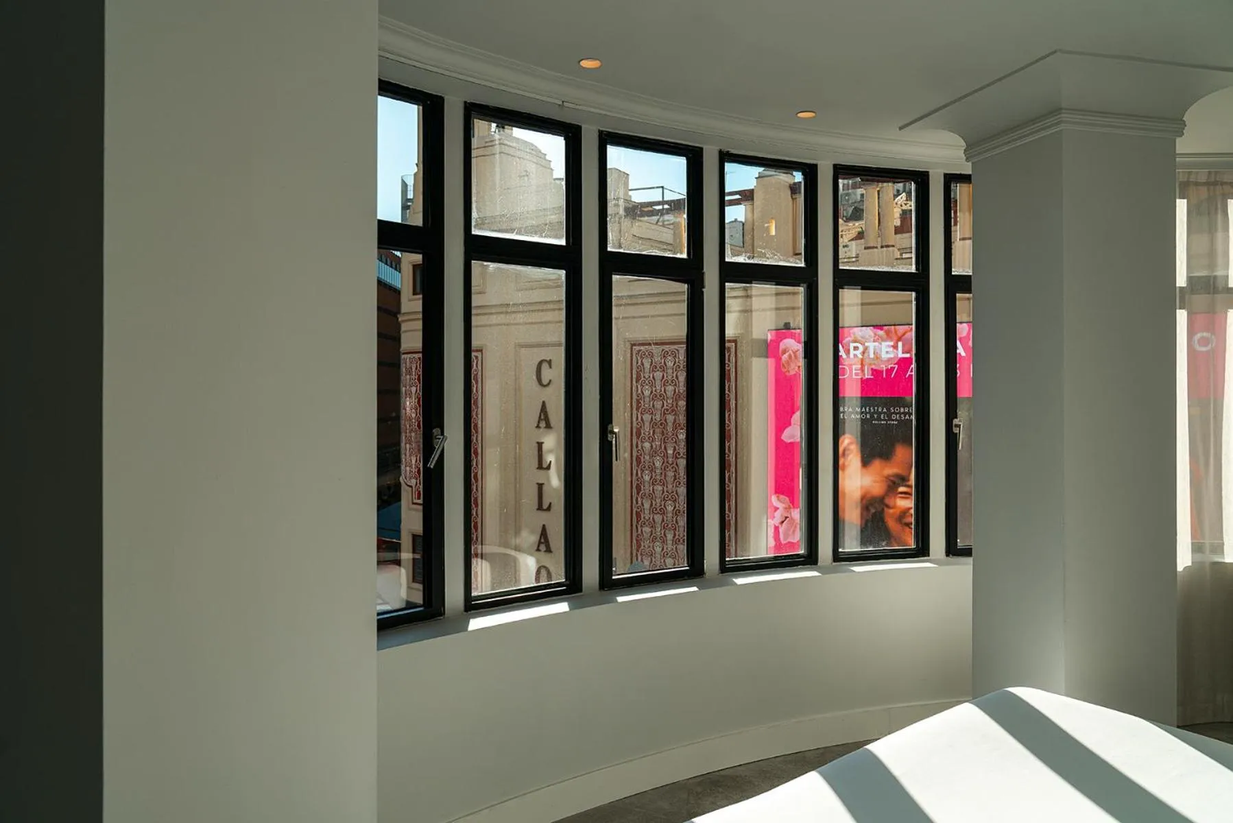 City view, Bed in Vincci Capitol