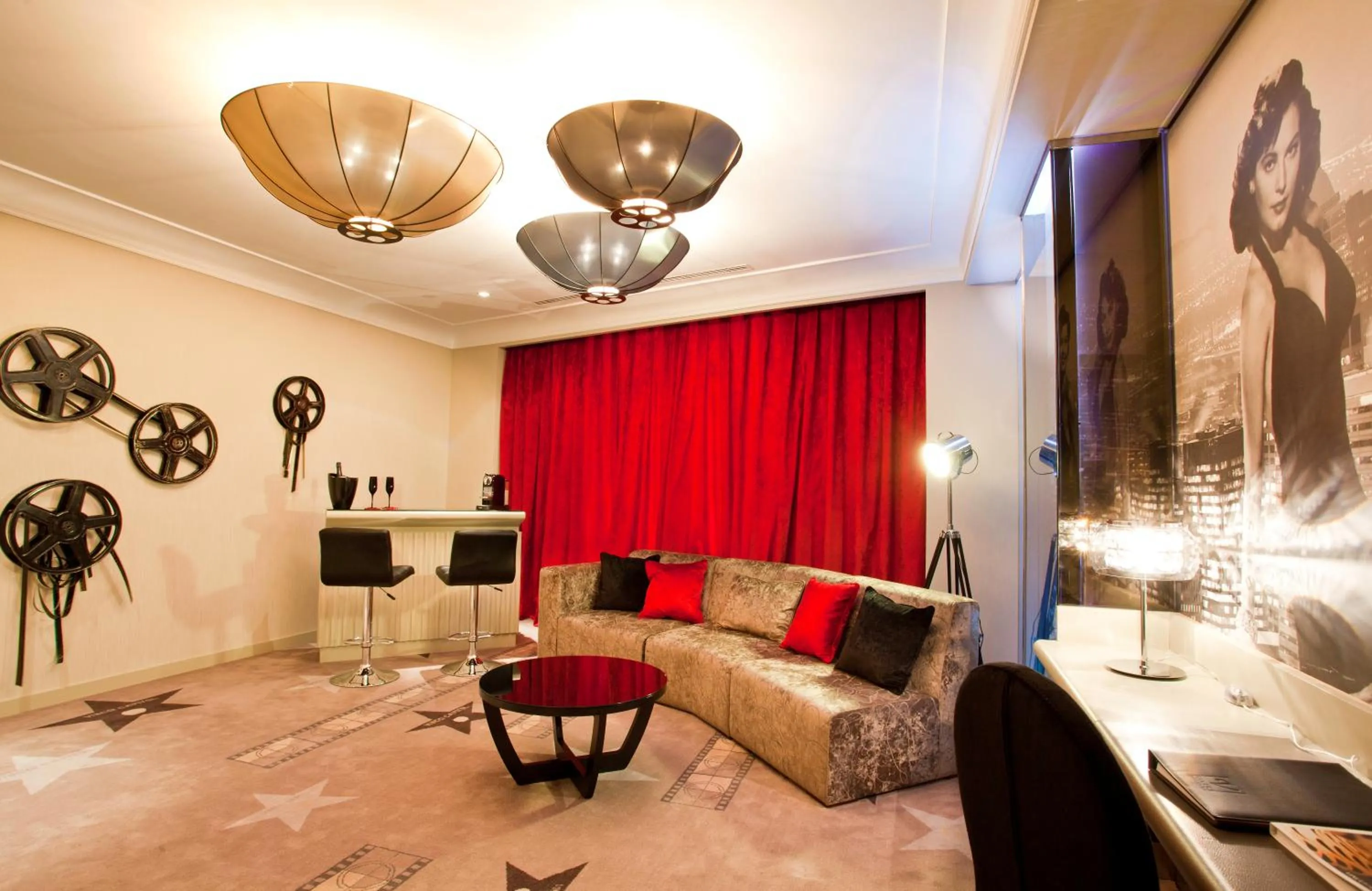 Bed in Vincci Capitol