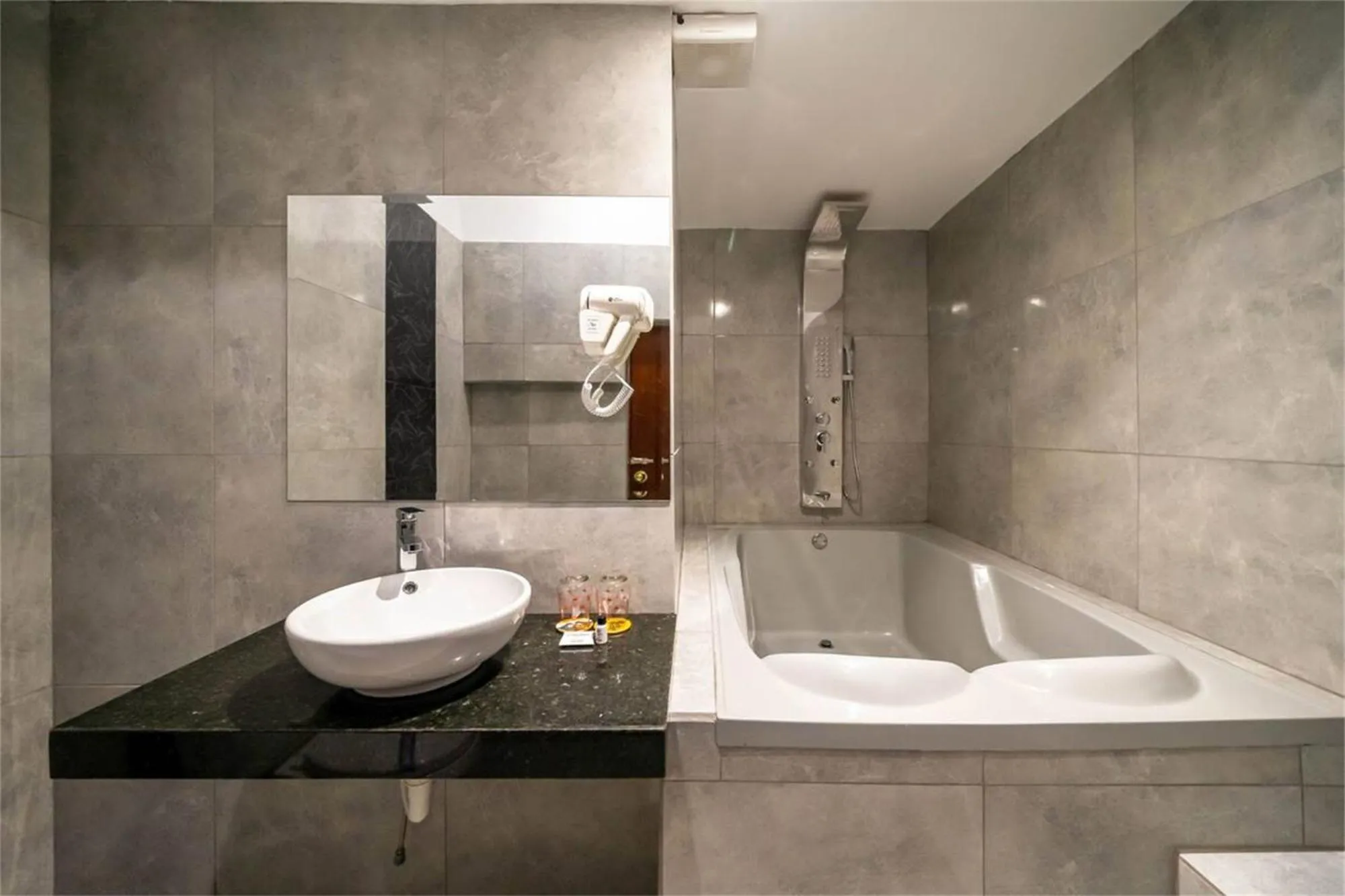 Shower in Manantial Hostal No.004