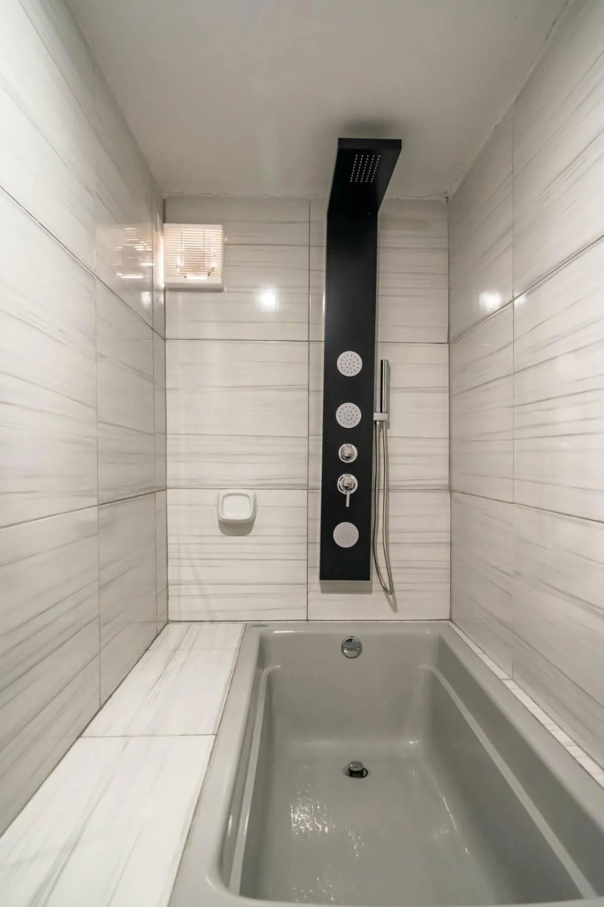 Shower in Manantial Hostal No.004