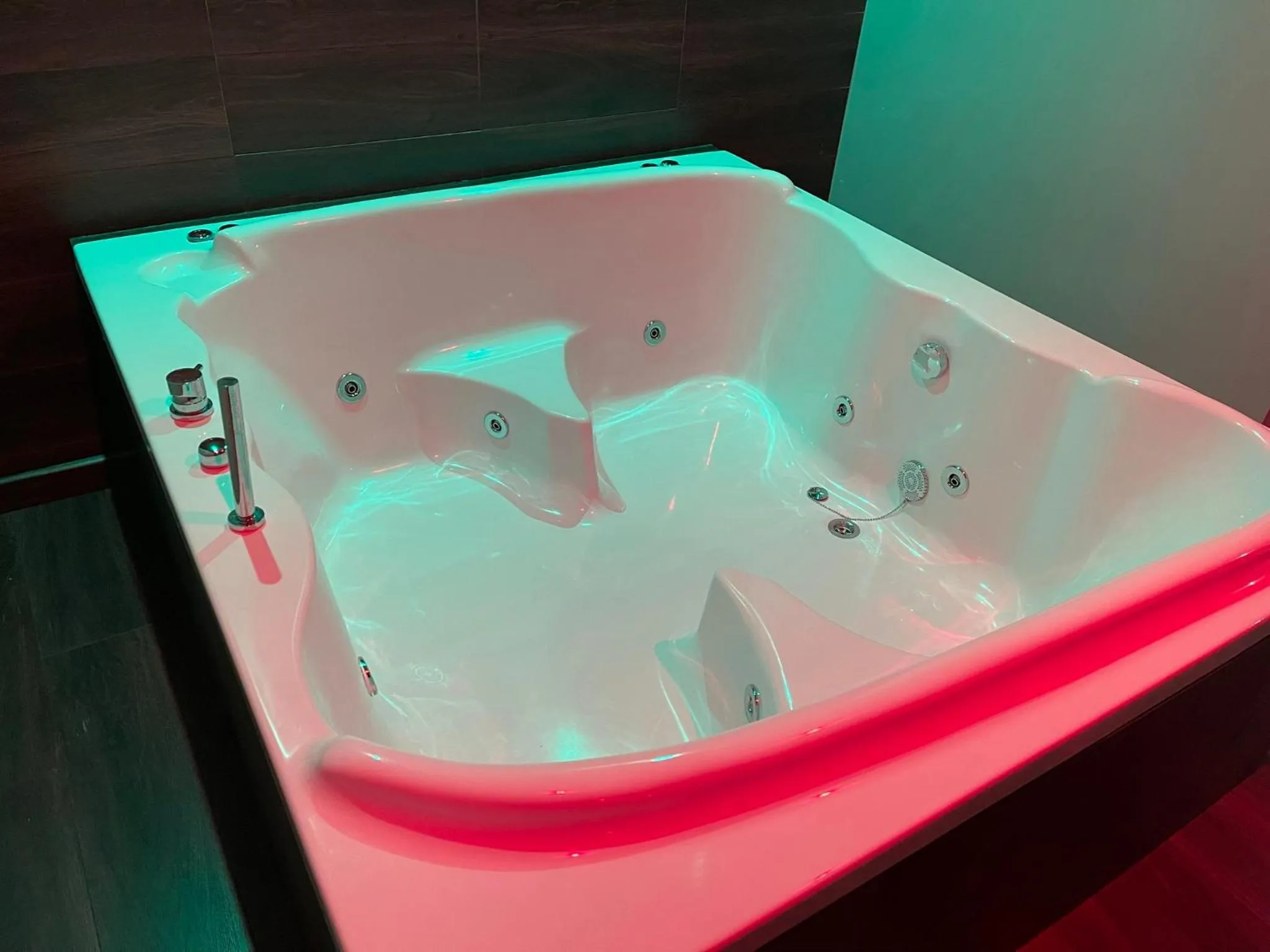 Hot Tub in Aparthotel Arenteiro