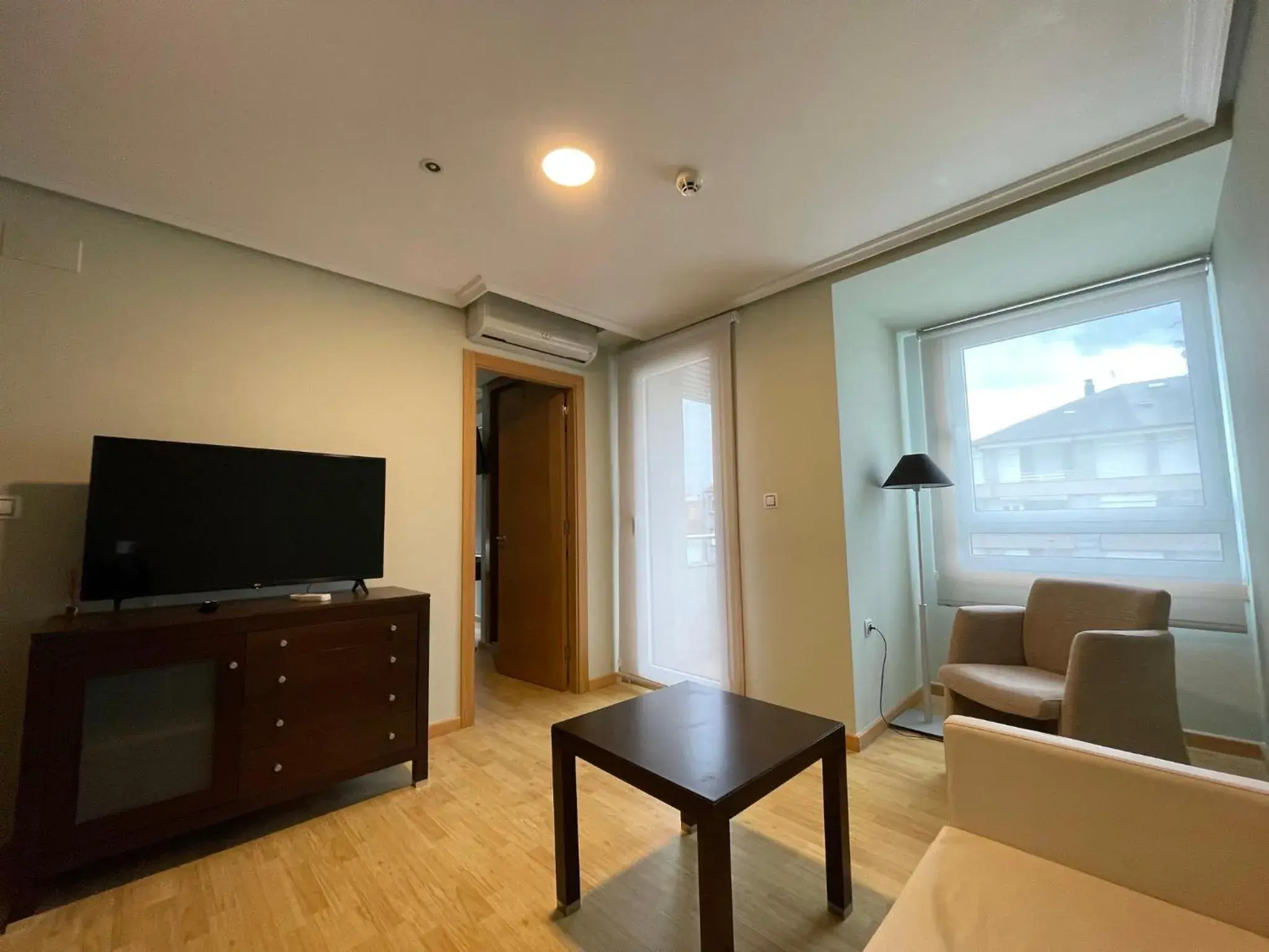 Living room in Aparthotel Arenteiro Living room in Aparthotel Arenteiro