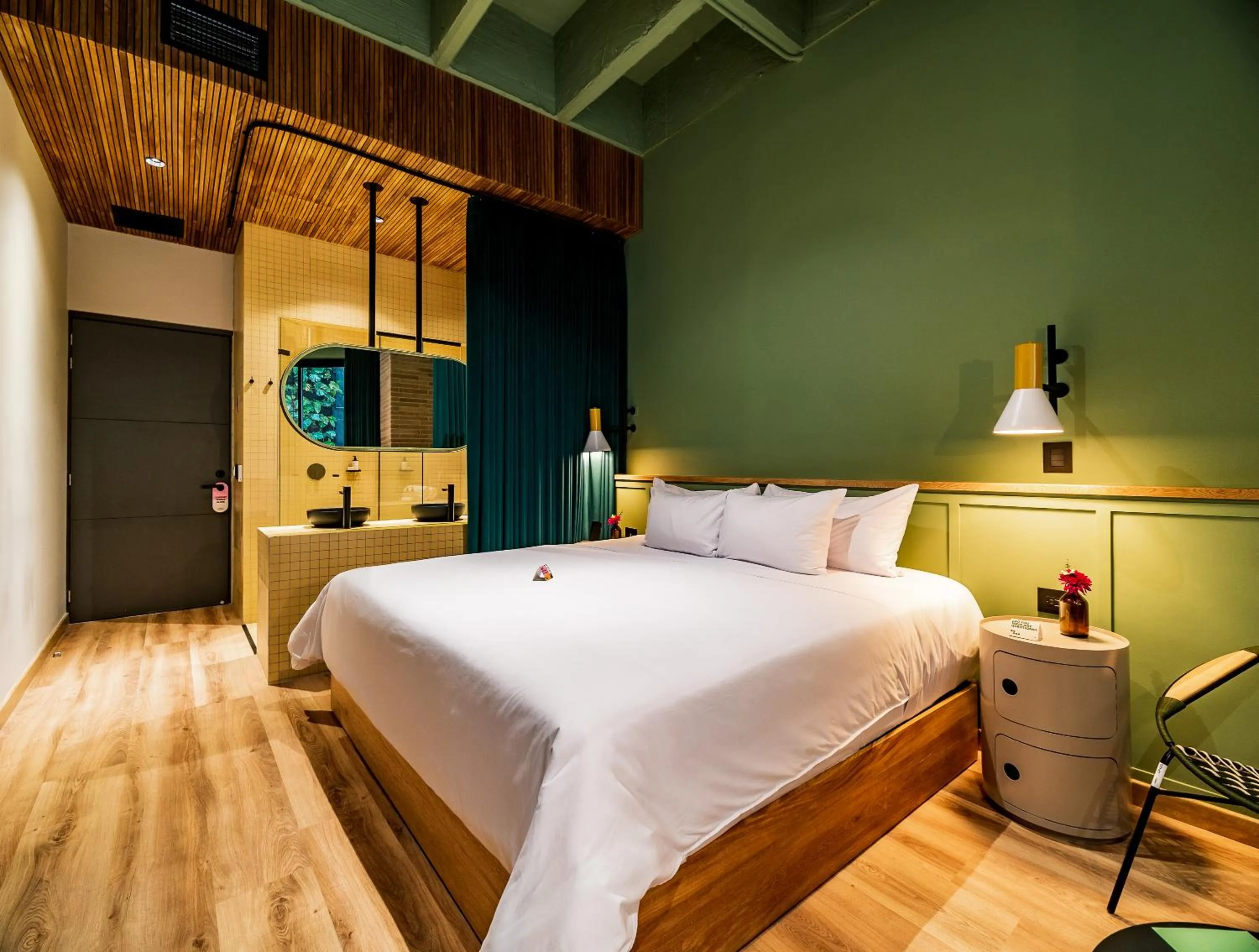 Photo of the whole room, Bed in The Somos Bold Hotel