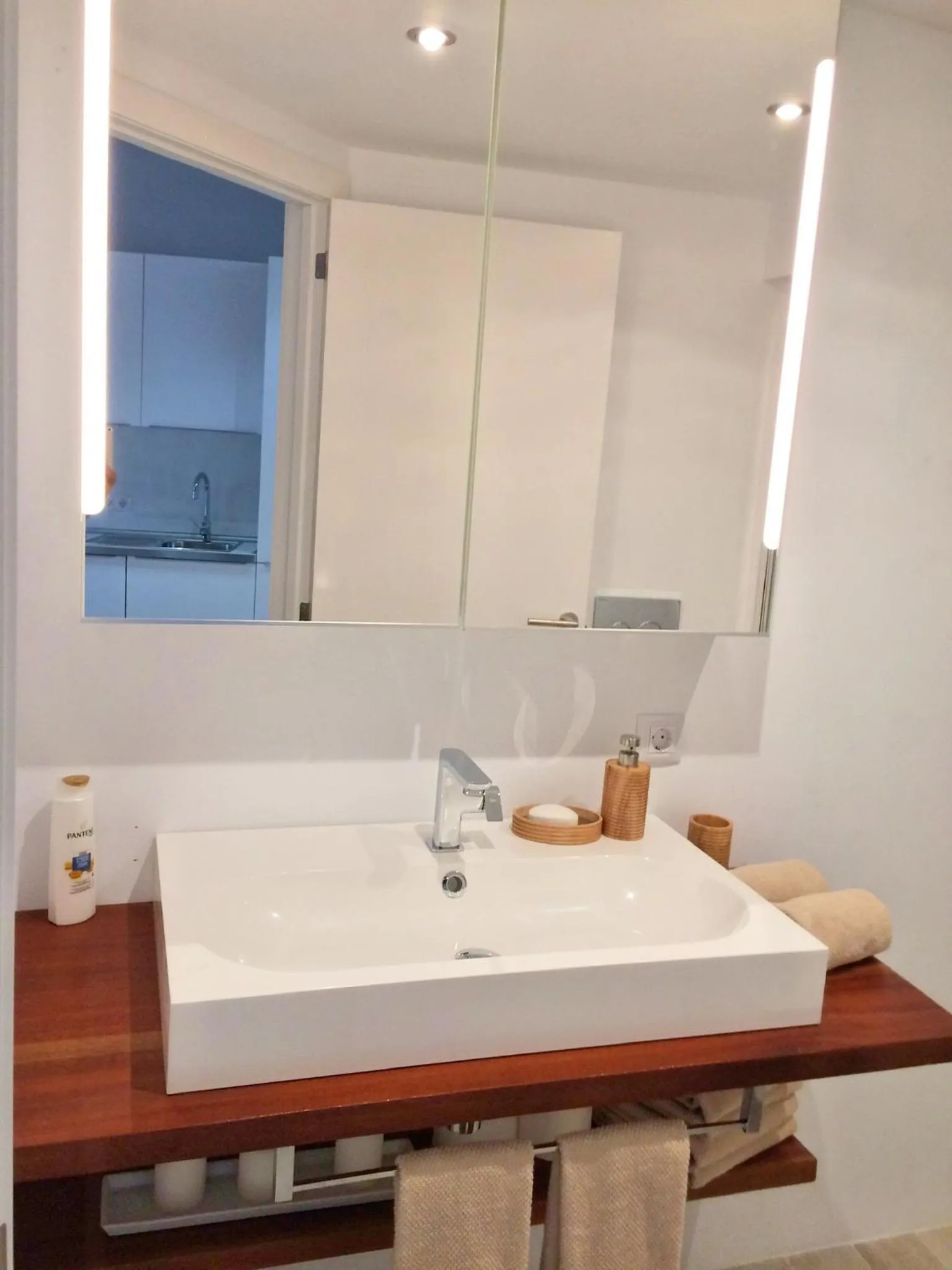 Hotel-Apartment Modern Studio