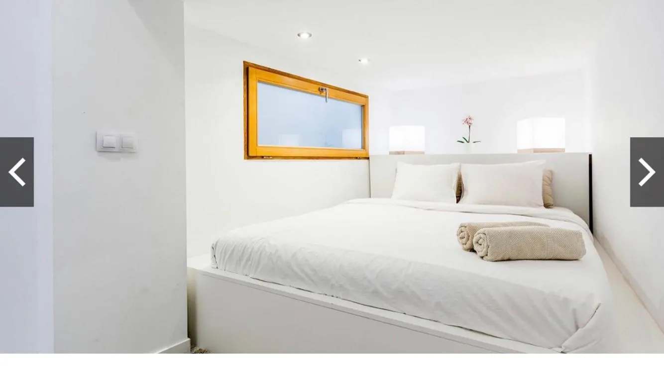 Bed in Hotel-Apartment Modern Studio