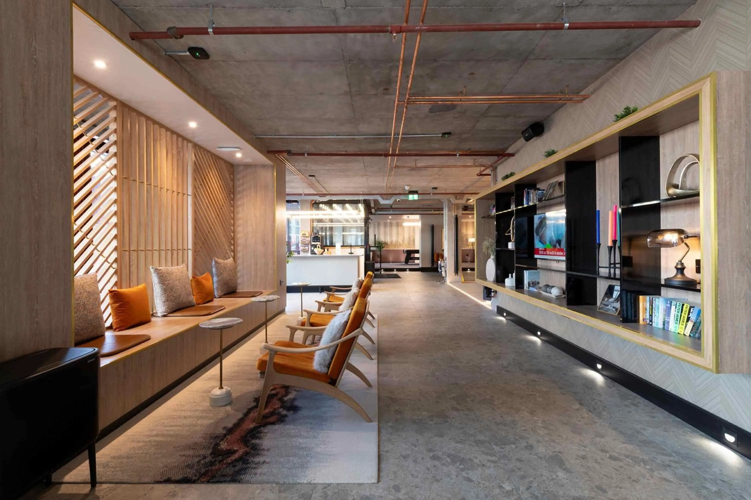 Lounge or bar in Sandman Signature Glasgow Hotel