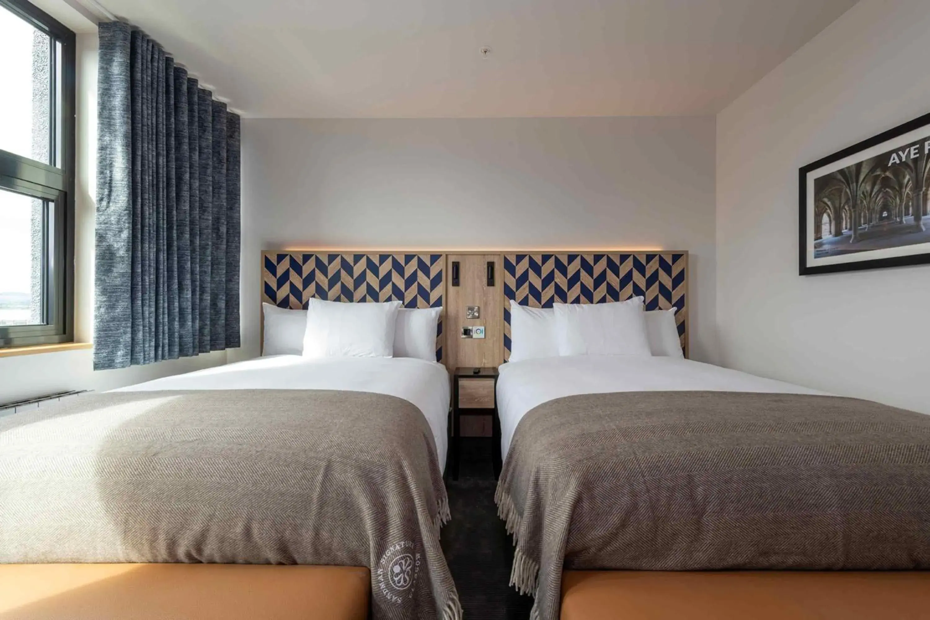 Photo of the whole room, Bed in Sandman Signature Glasgow Hotel Photo of the whole room, Bed in Sandman Signature Glasgow Hotel