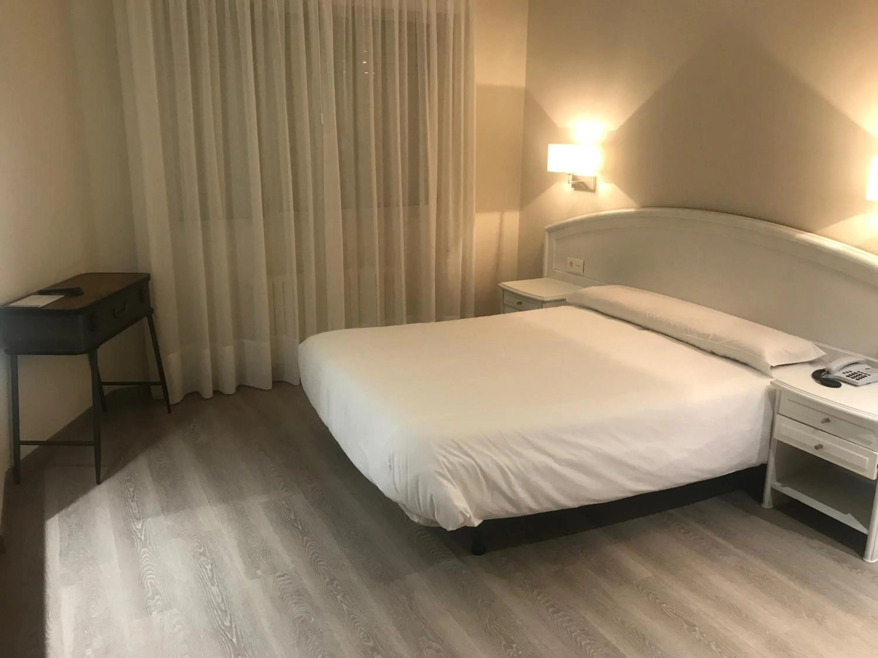 Photo of the whole room, Bed in Hotel Mirador Ría de Arosa