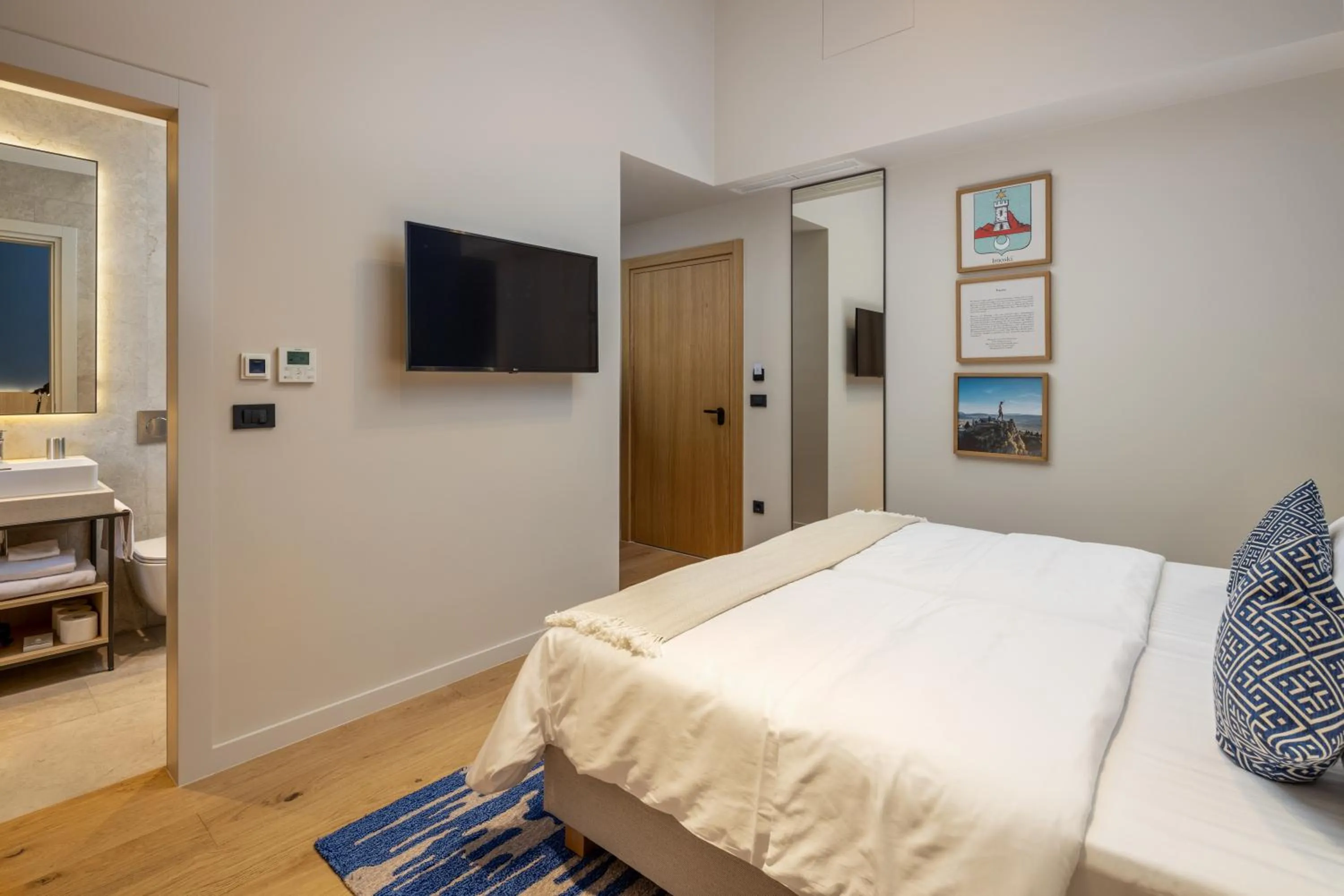 Bed in Emotheo Heritage Hotel