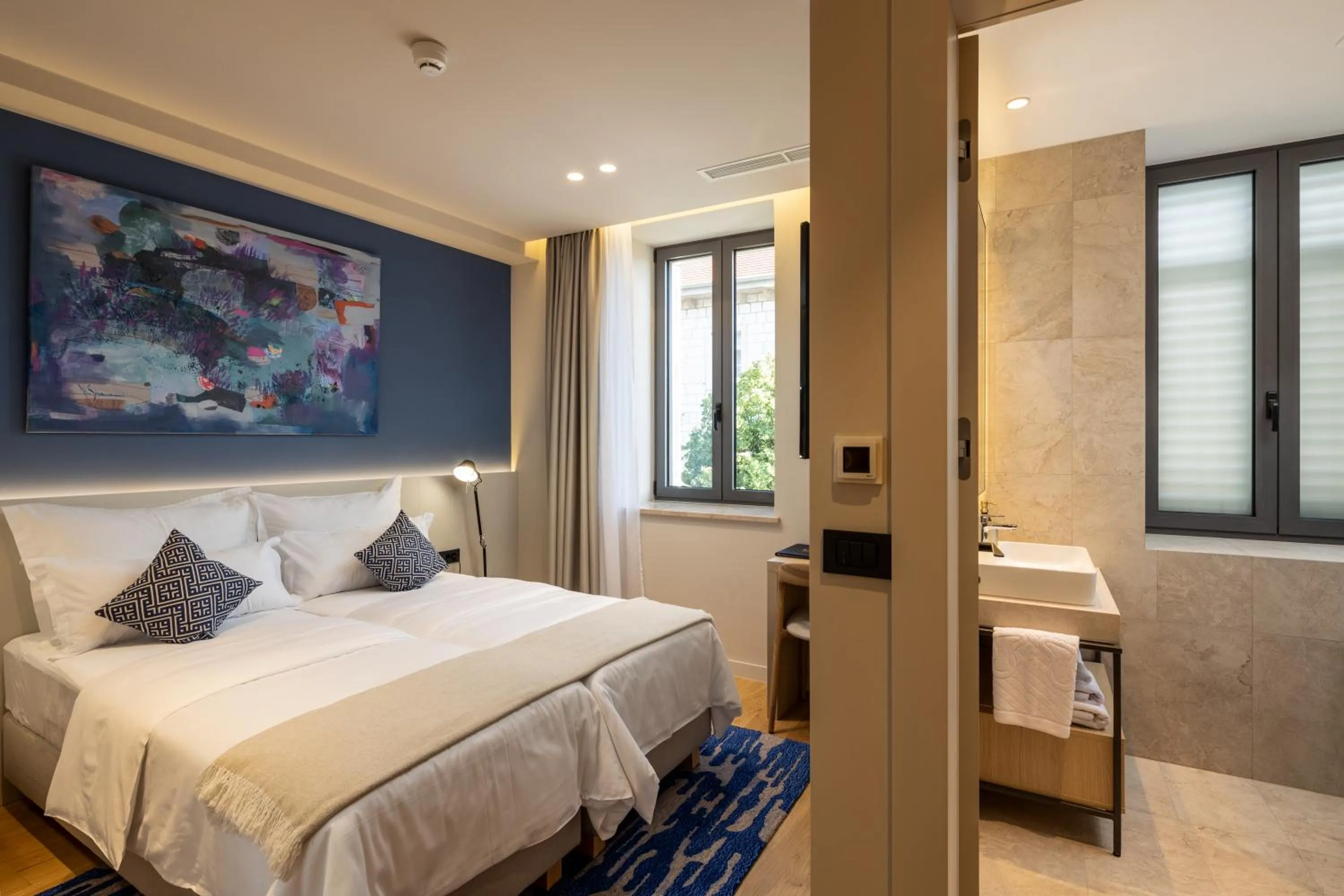 Bathroom, Bed in Emotheo Heritage Hotel