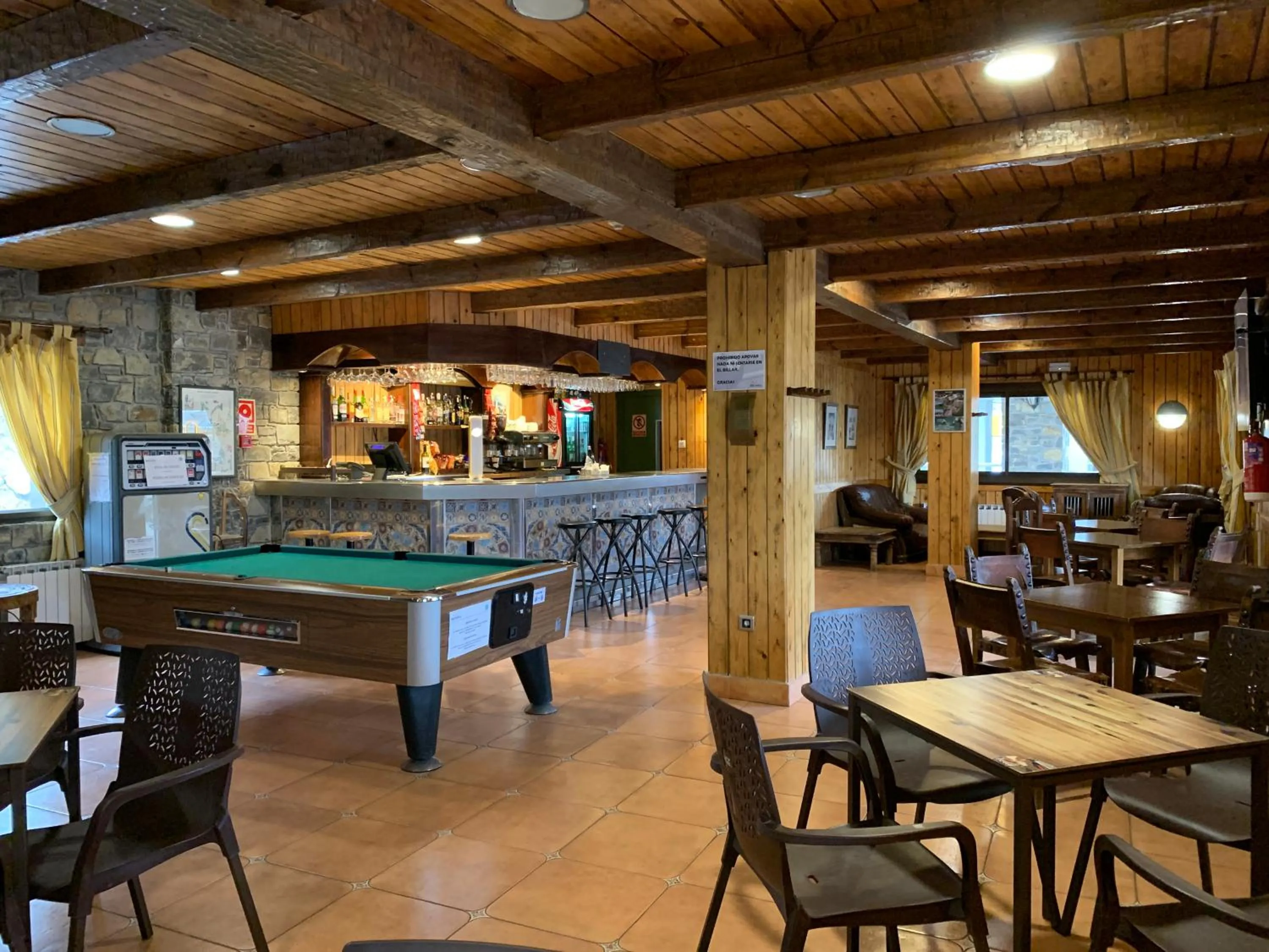 Billiard in Hotel Romànic