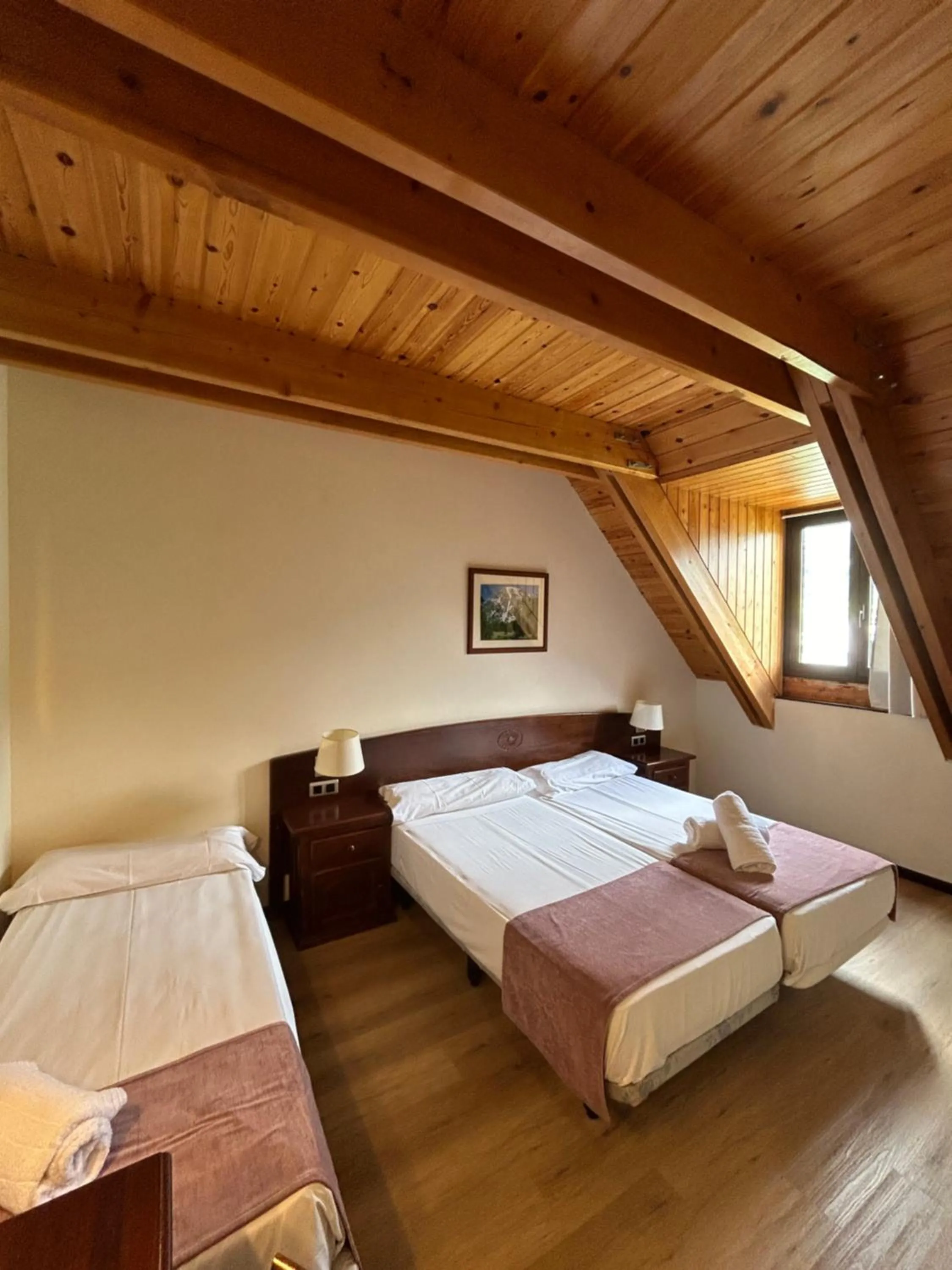 Bed in Hotel Romànic