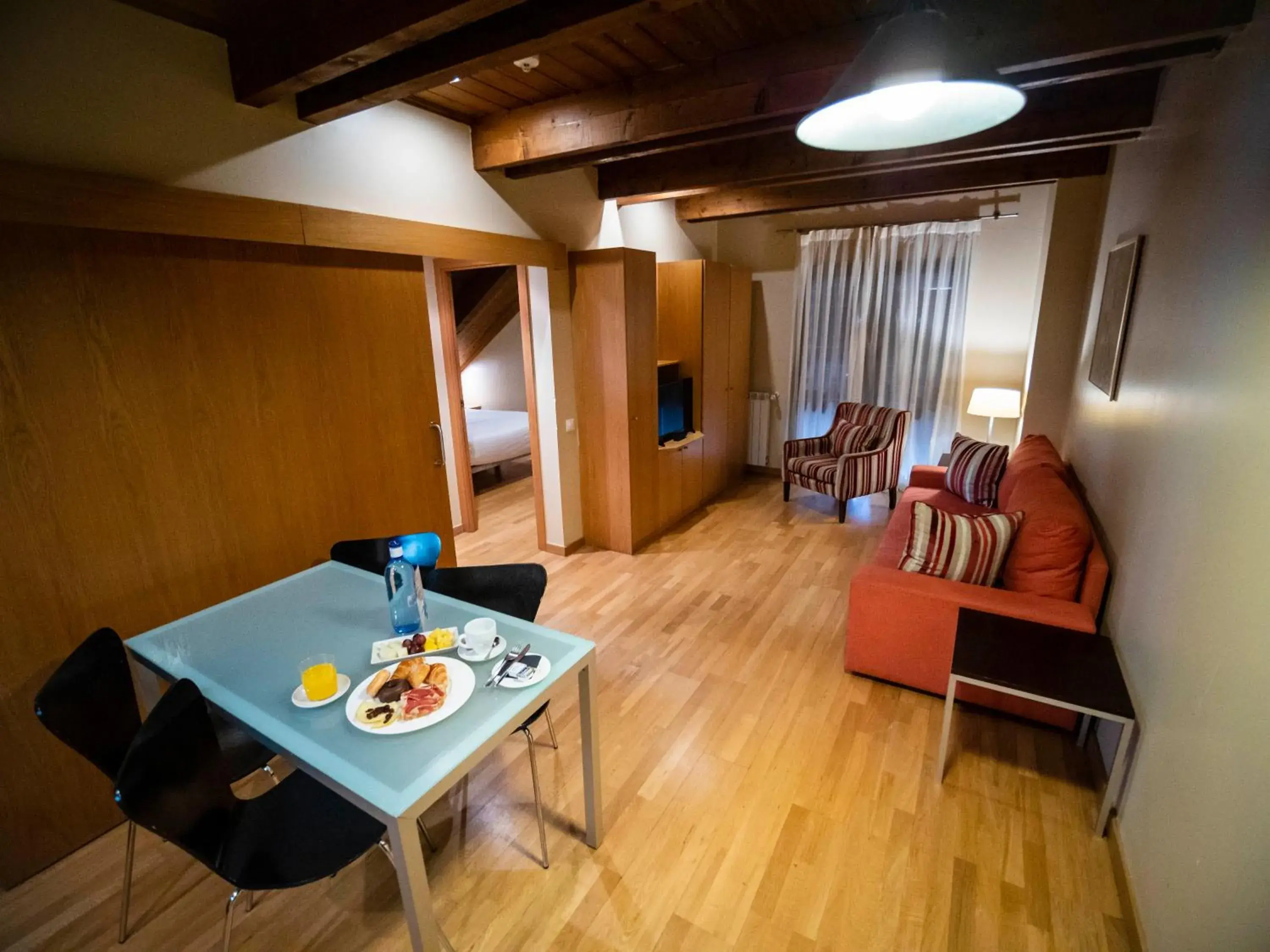 Lounge or bar in Aparthotel Siente Boí & SPA Lounge or bar in Aparthotel Siente Boí & SPA