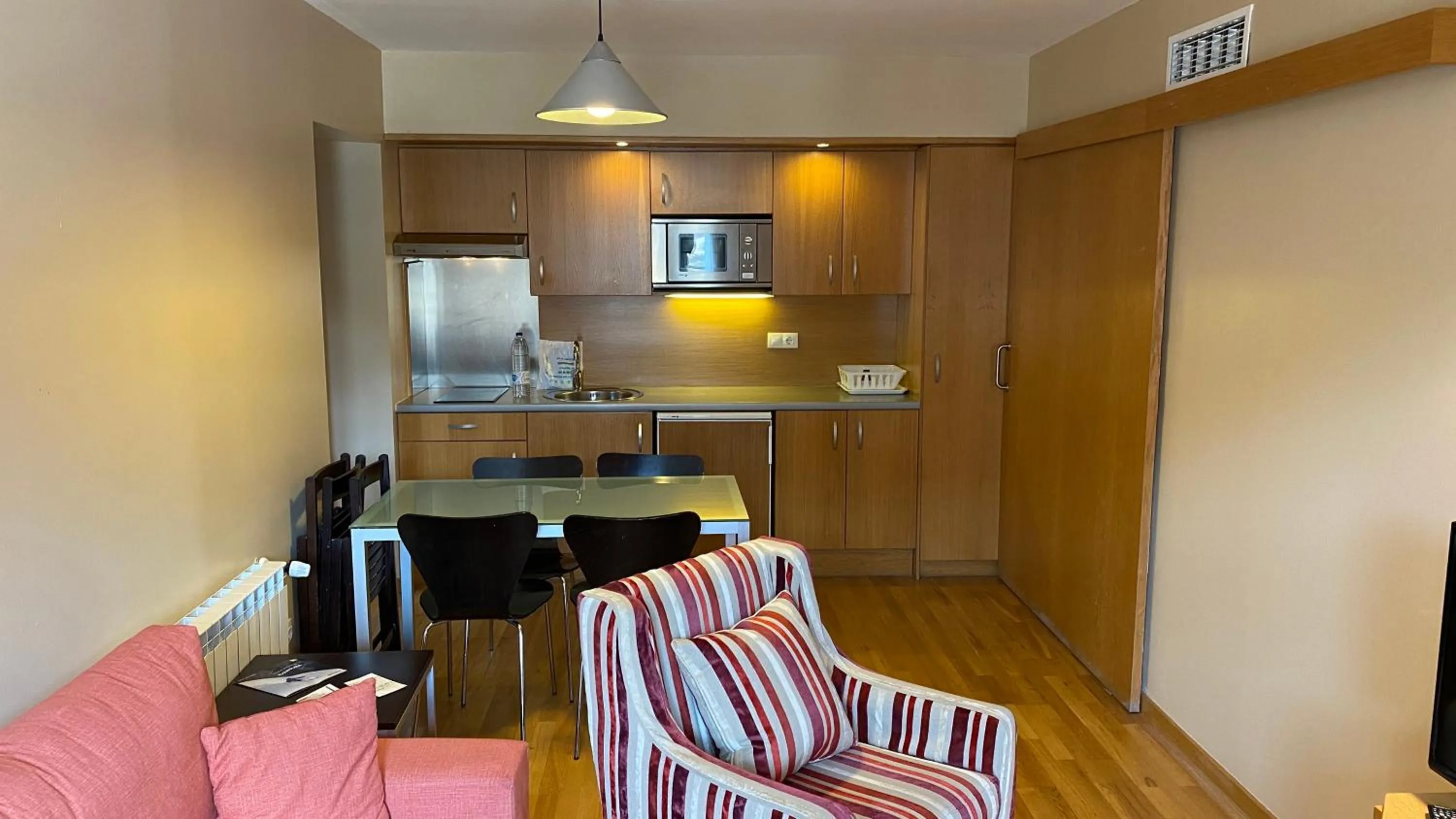 Kitchen or kitchenette in Aparthotel Siente Boí & SPA