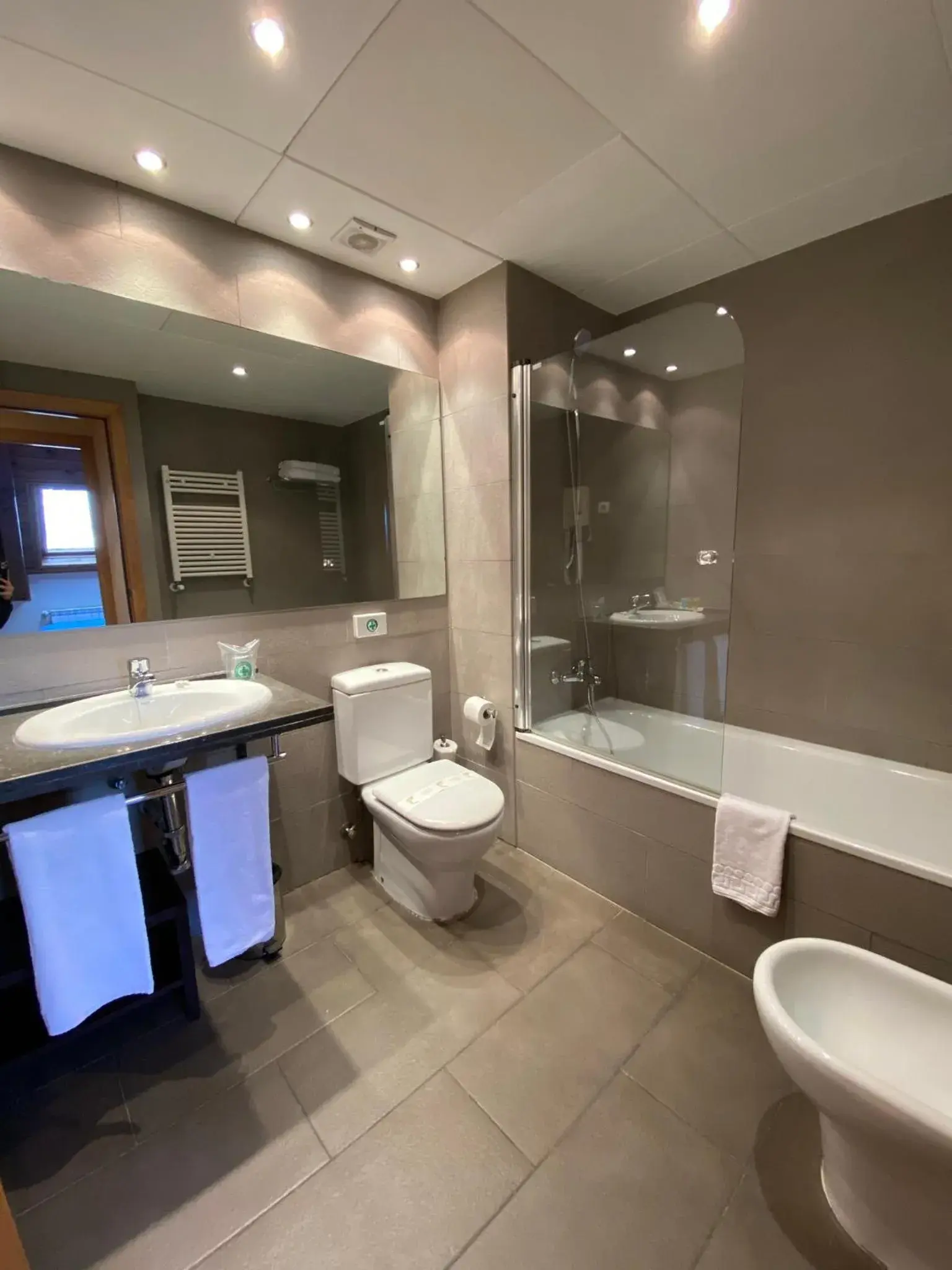 Bathroom in Aparthotel Siente Boí & SPA Bathroom in Aparthotel Siente Boí & SPA