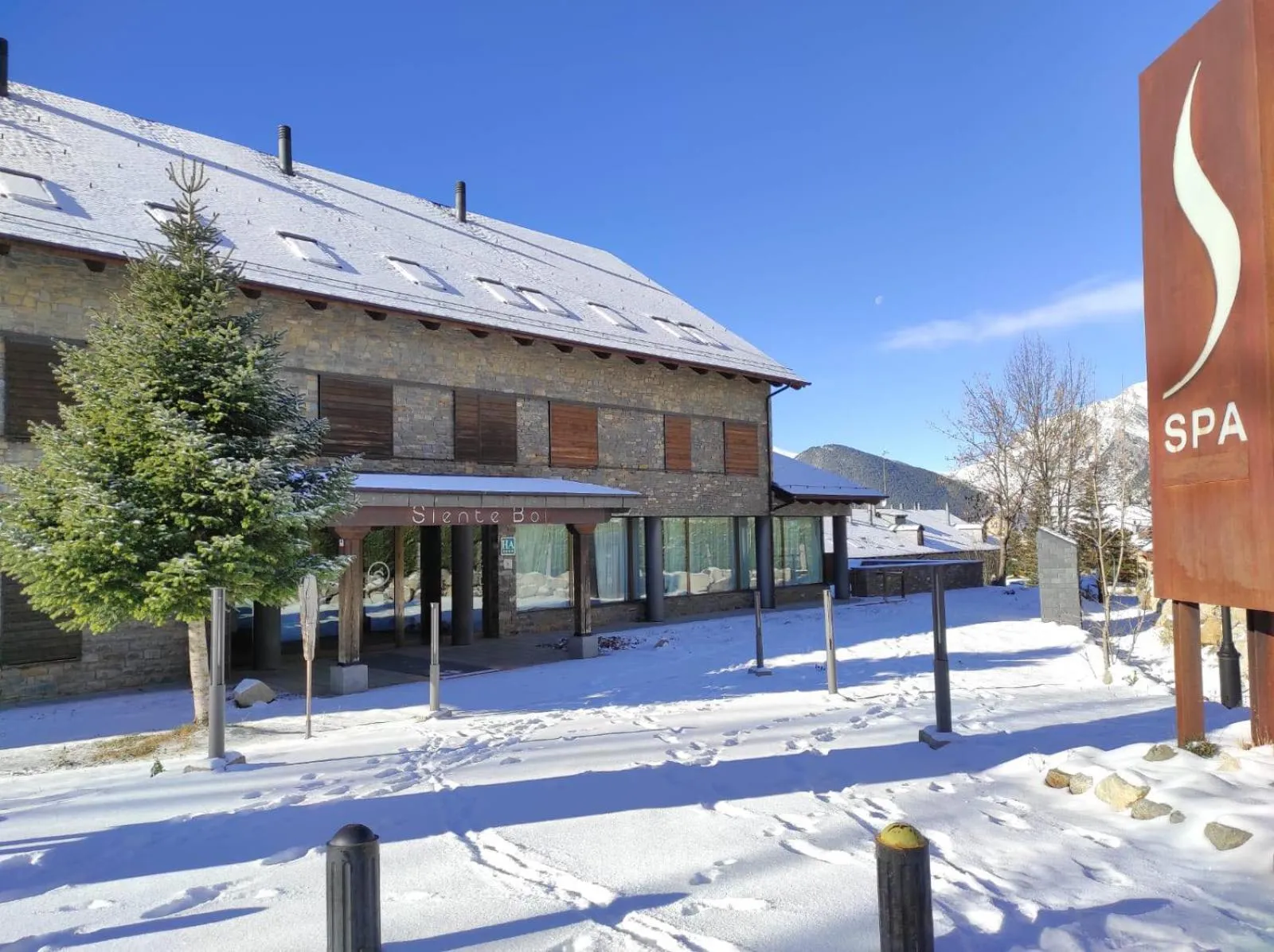 Property building in Aparthotel Siente Boí & SPA