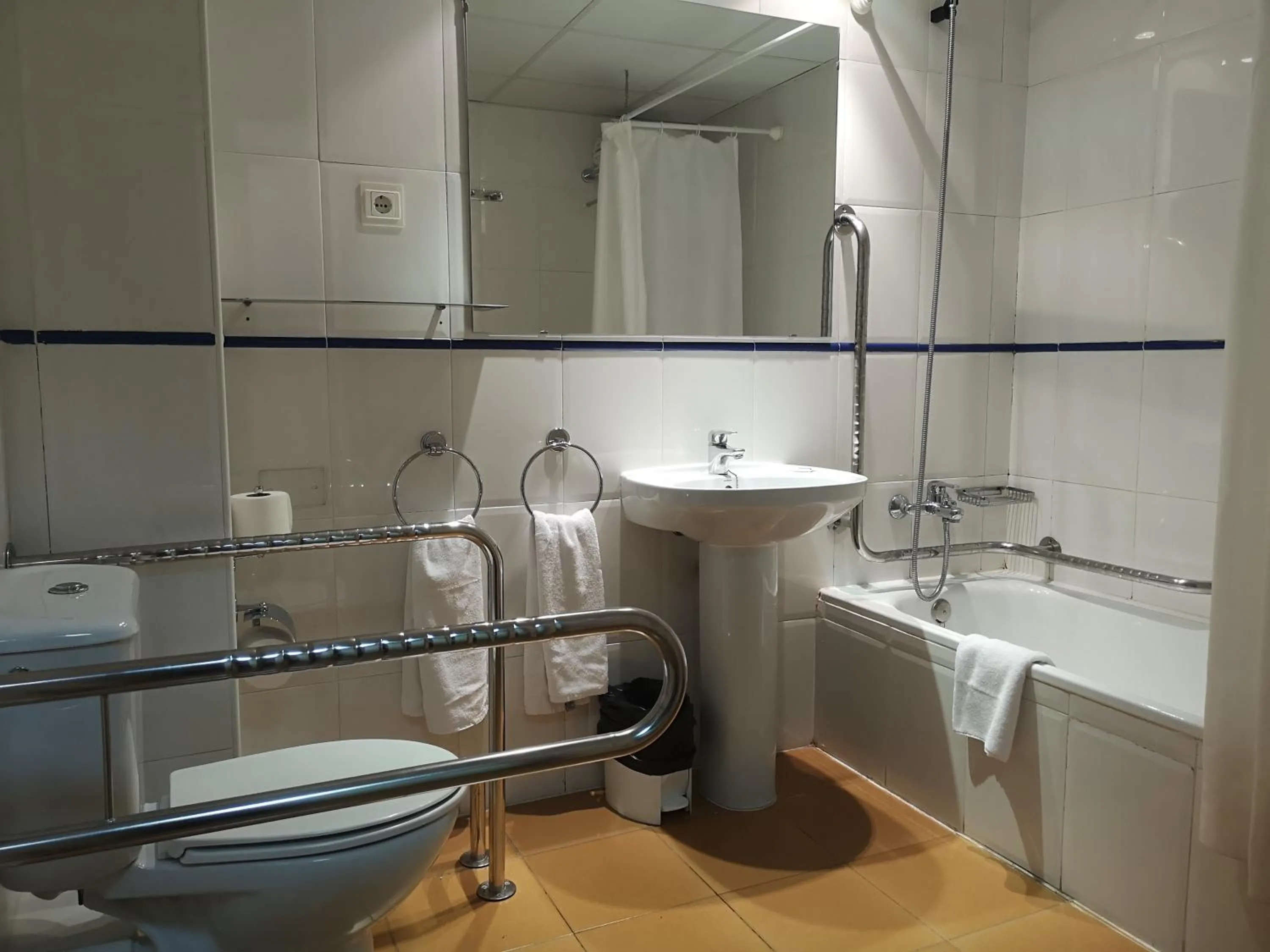 Bathroom in Hotel Taüll