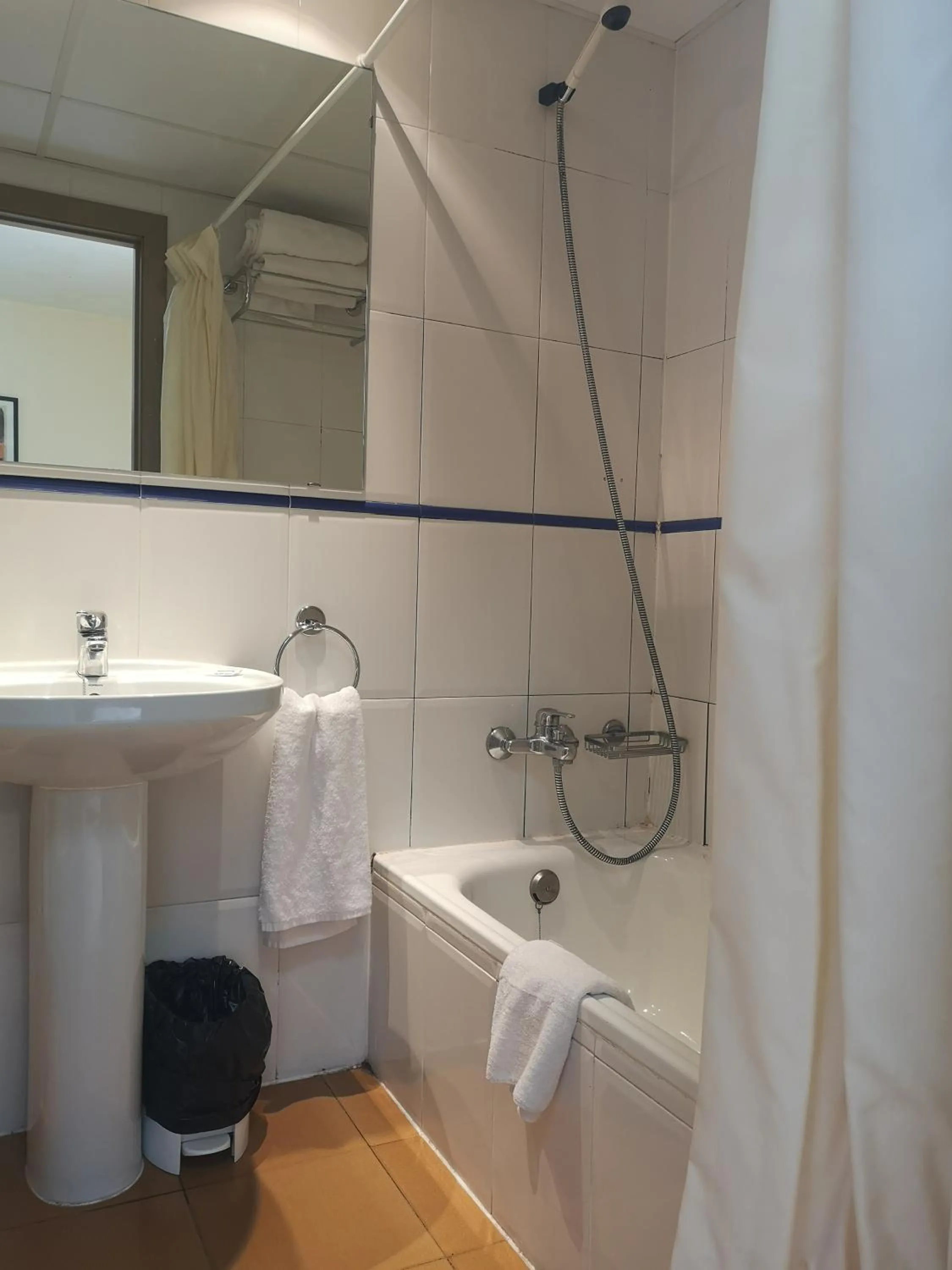 Bathroom in Hotel Taüll