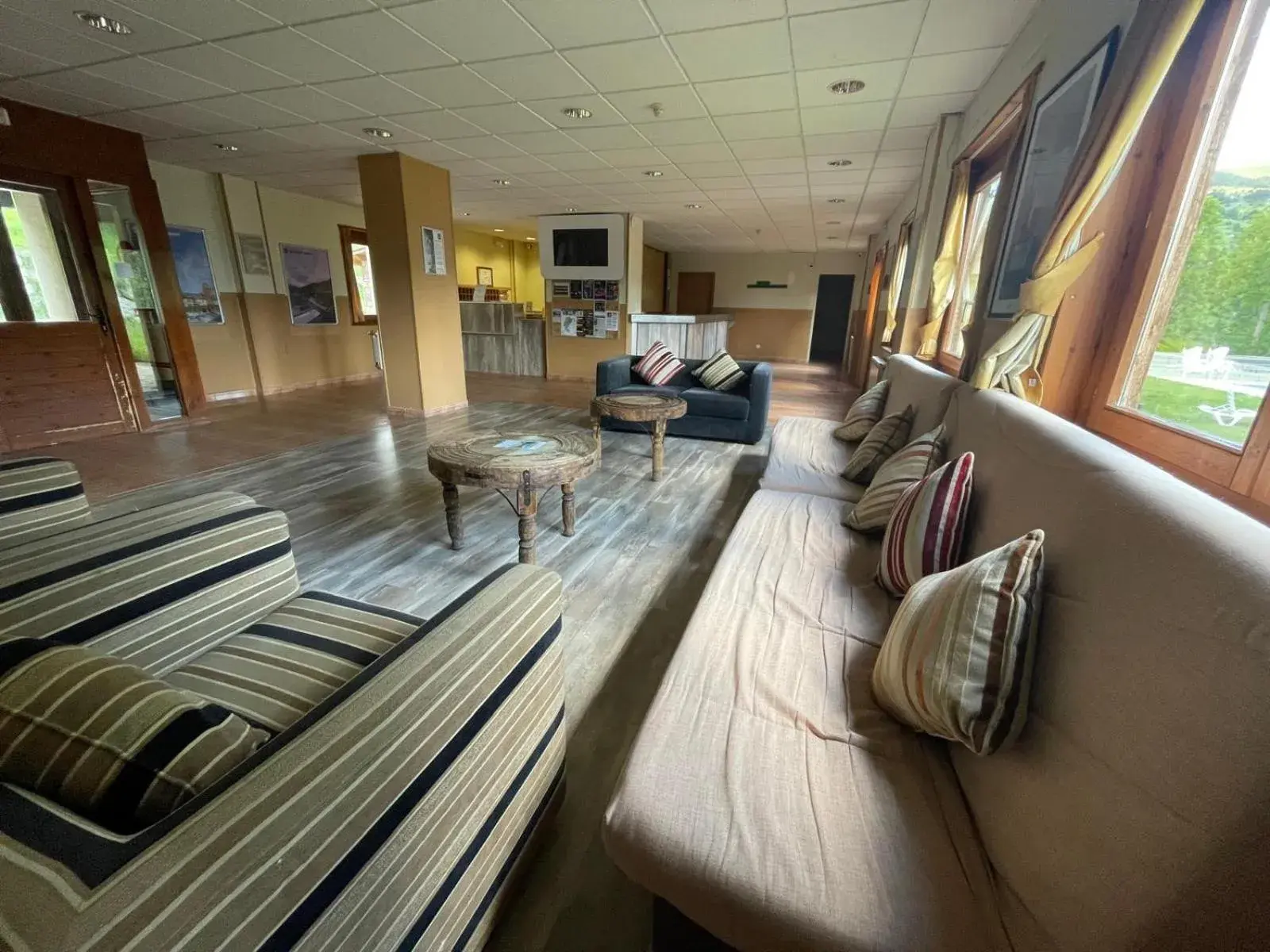 Lobby or reception in Hotel Taüll Lobby or reception in Hotel Taüll