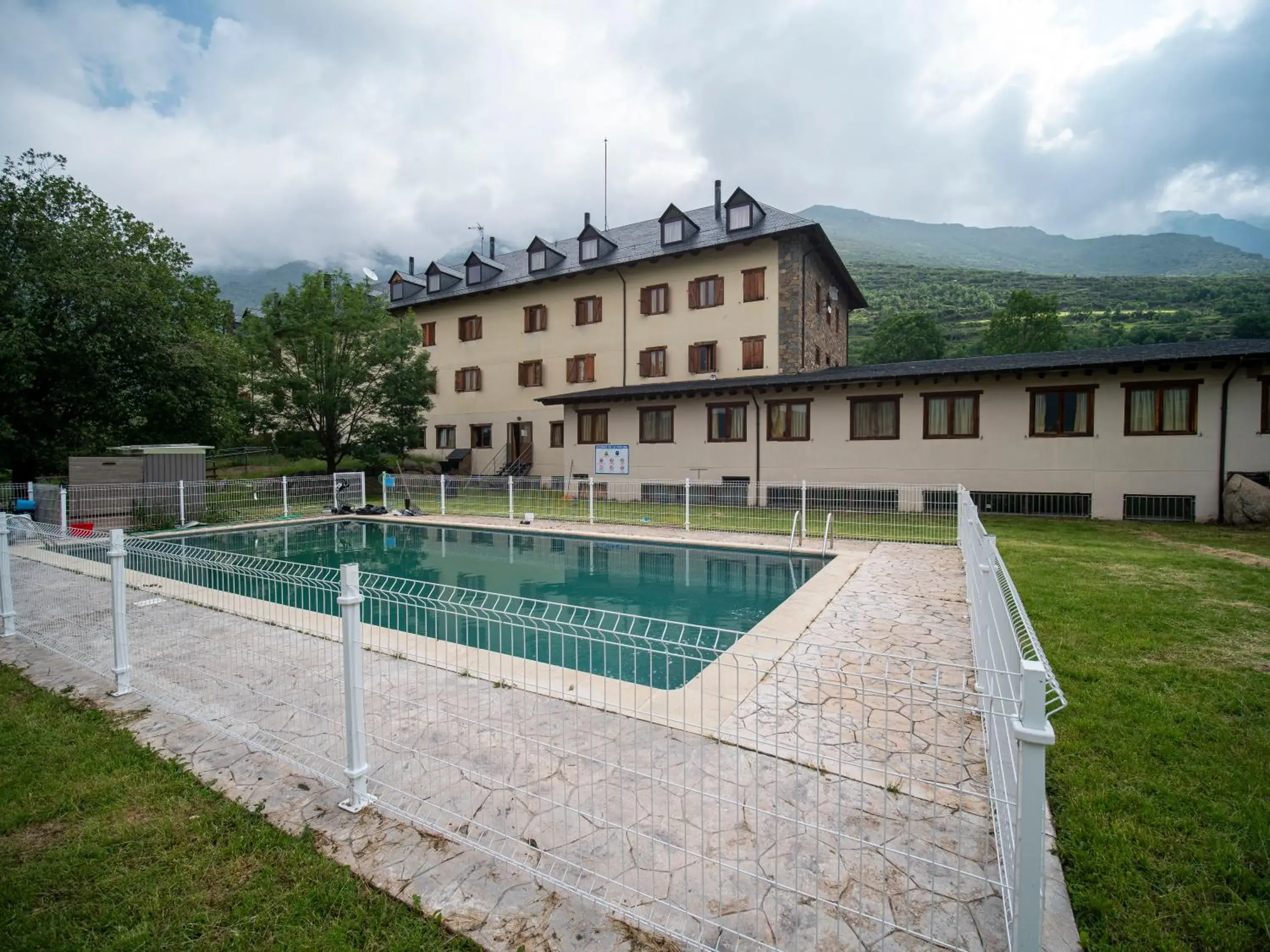 Property building in Hotel Taüll Property building in Hotel Taüll