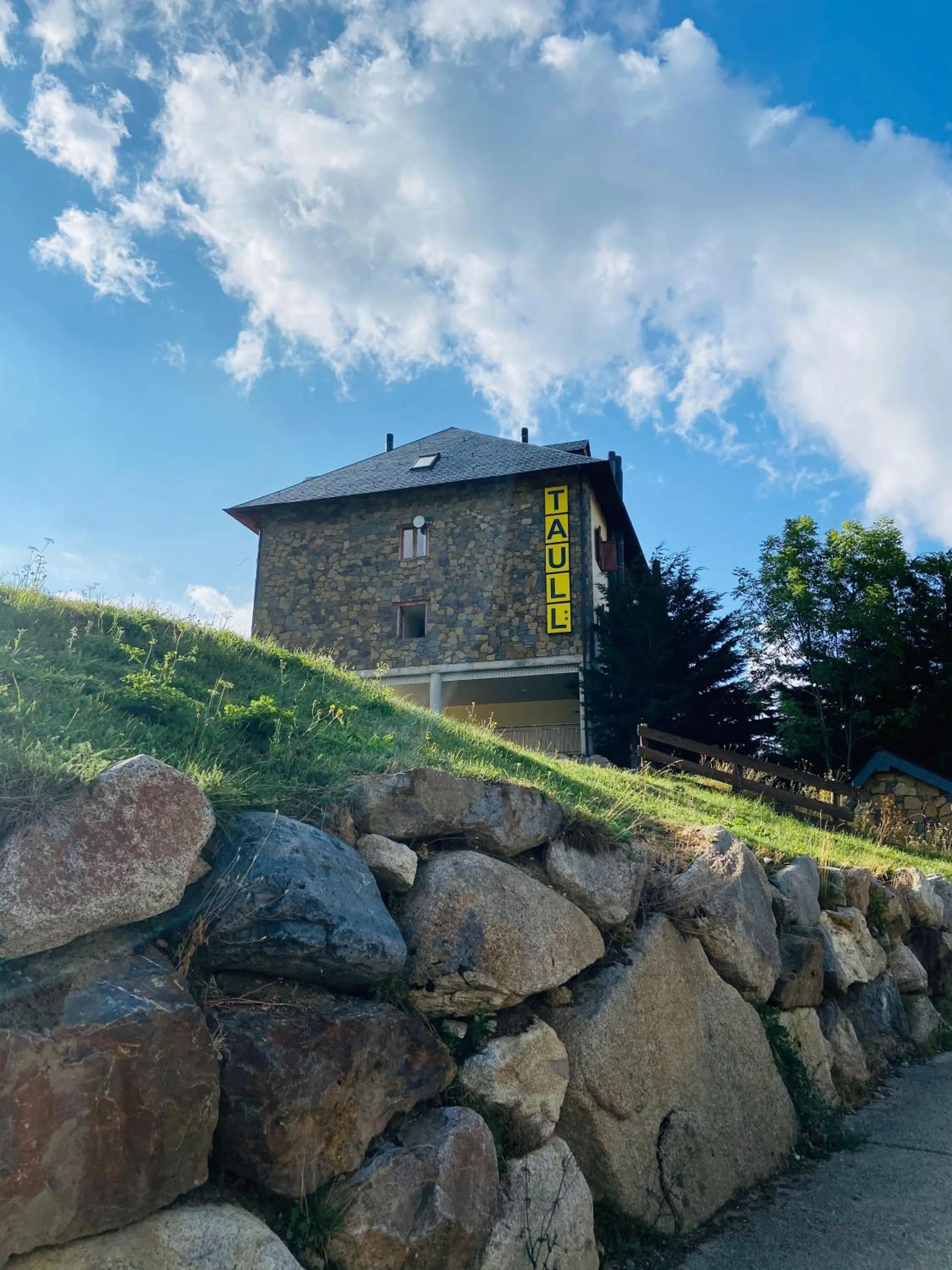 Property building in Hotel Taüll