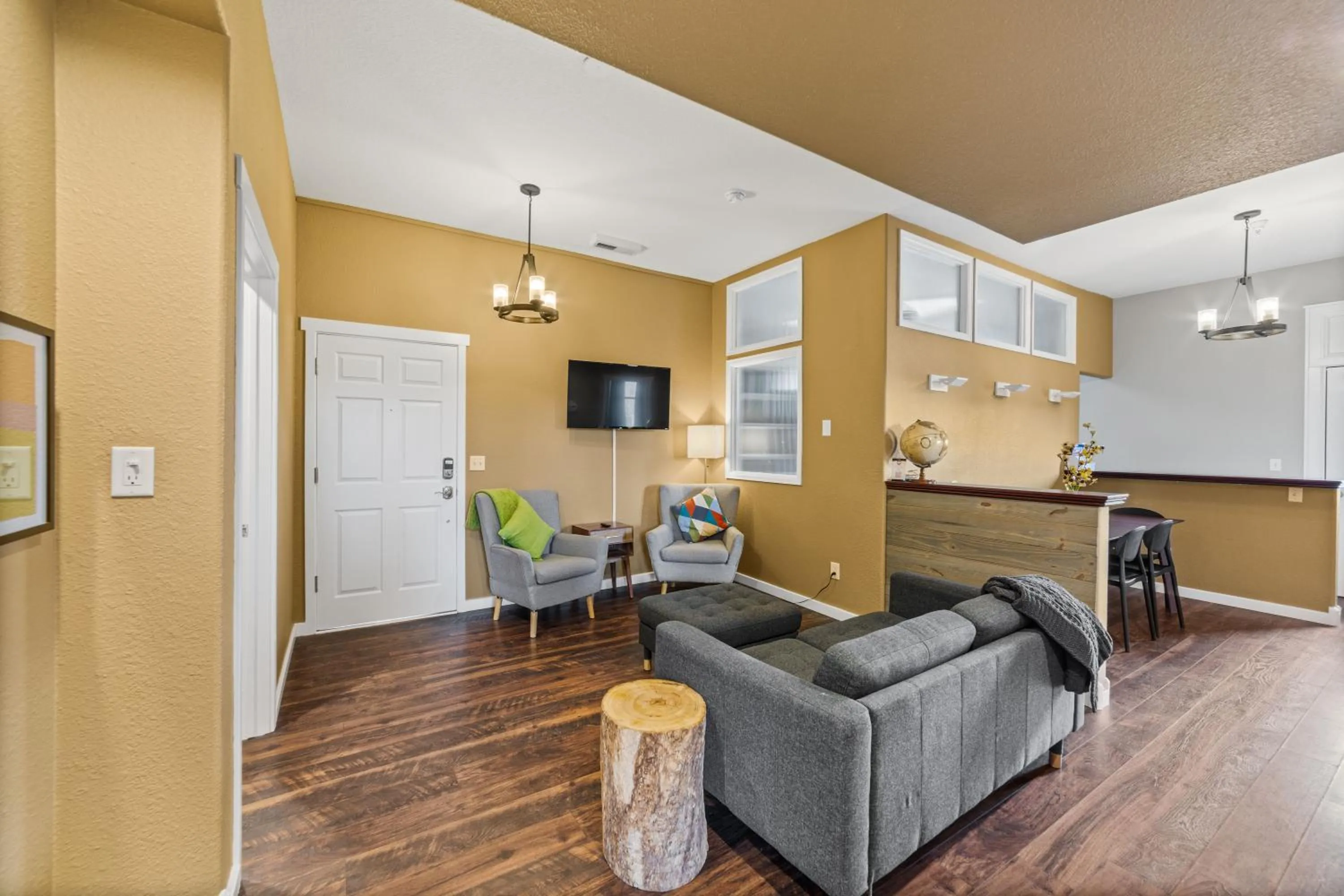 Modern Condo Inside The Historic St Regis