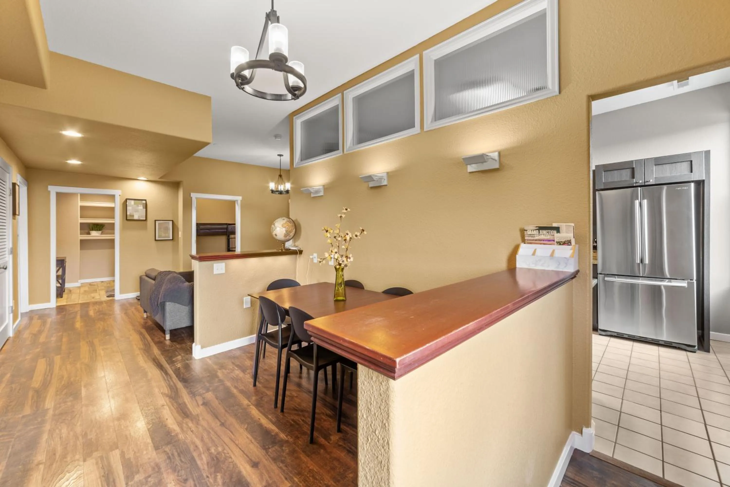 Modern Condo Inside The Historic St Regis
