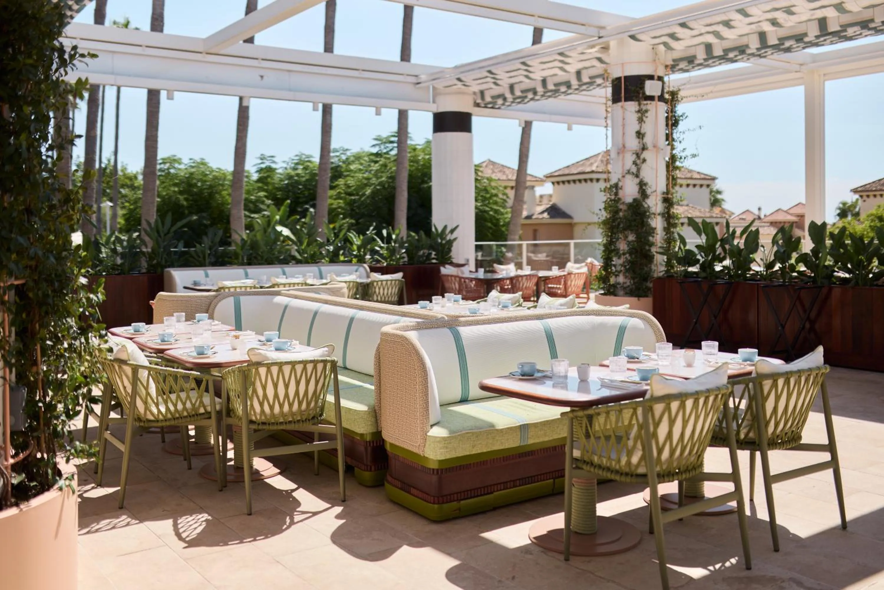 Restaurant/places to eat in Don Carlos Marbella