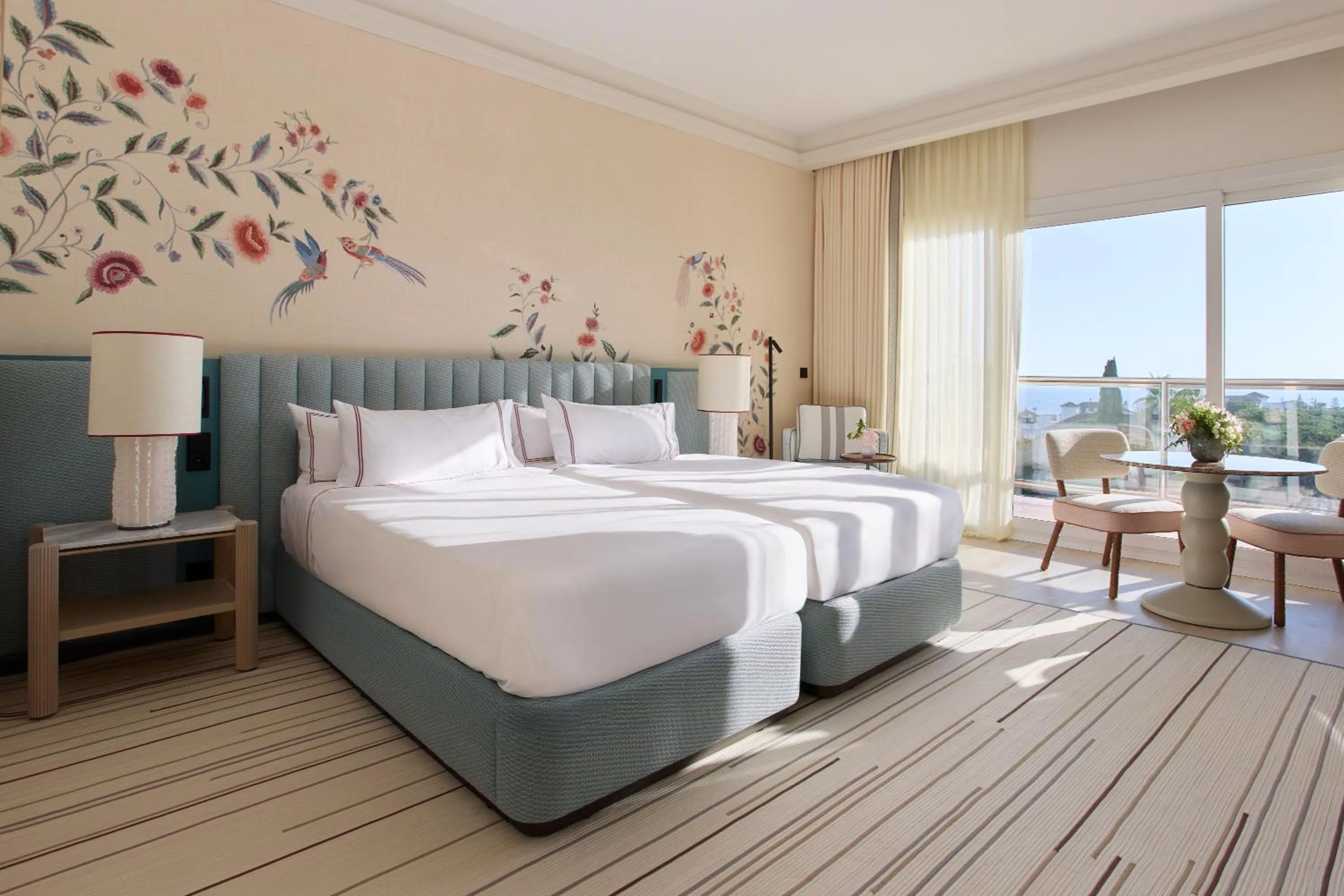 Photo of the whole room, Bed in Don Carlos Marbella