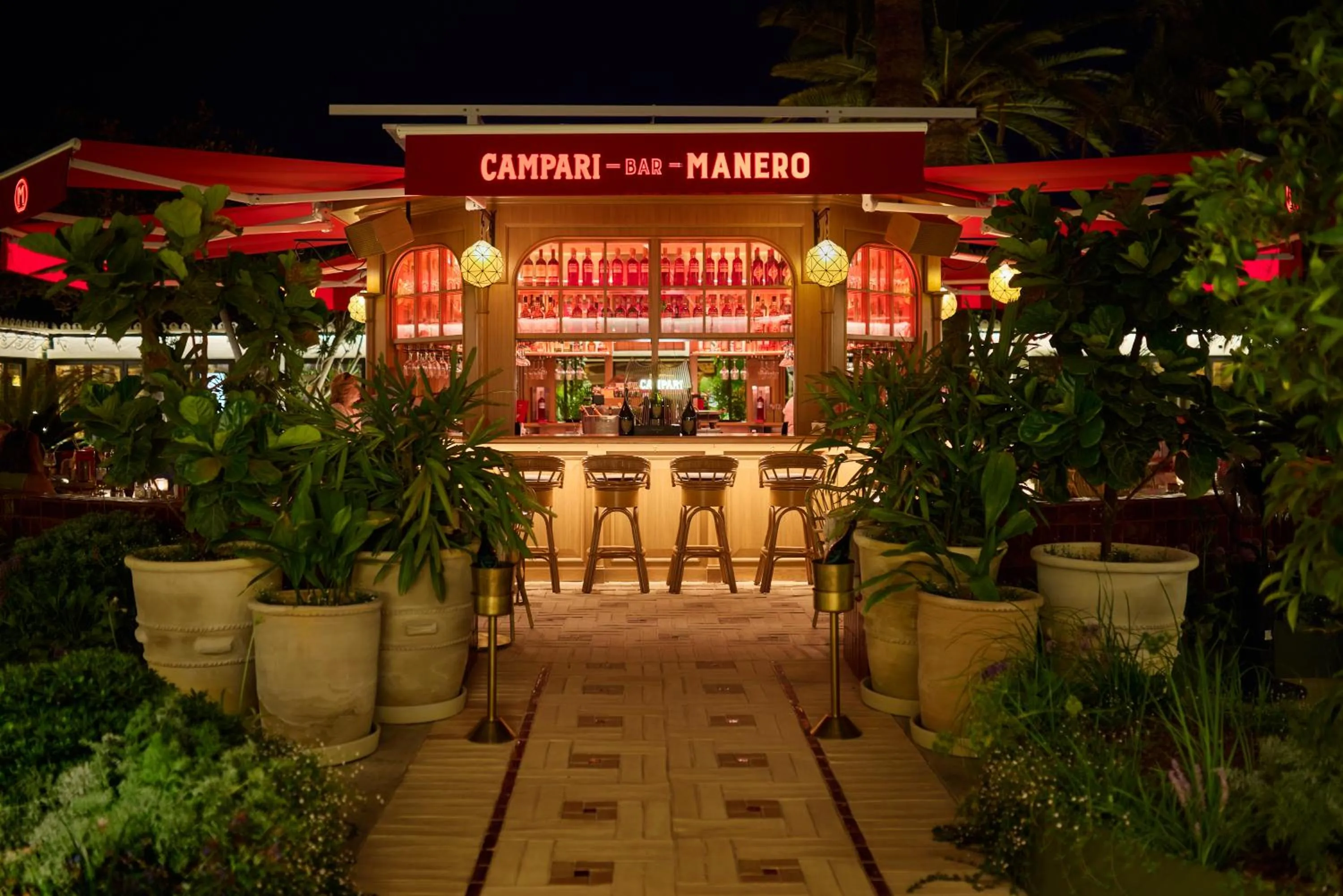 Restaurant/places to eat in Don Carlos Marbella