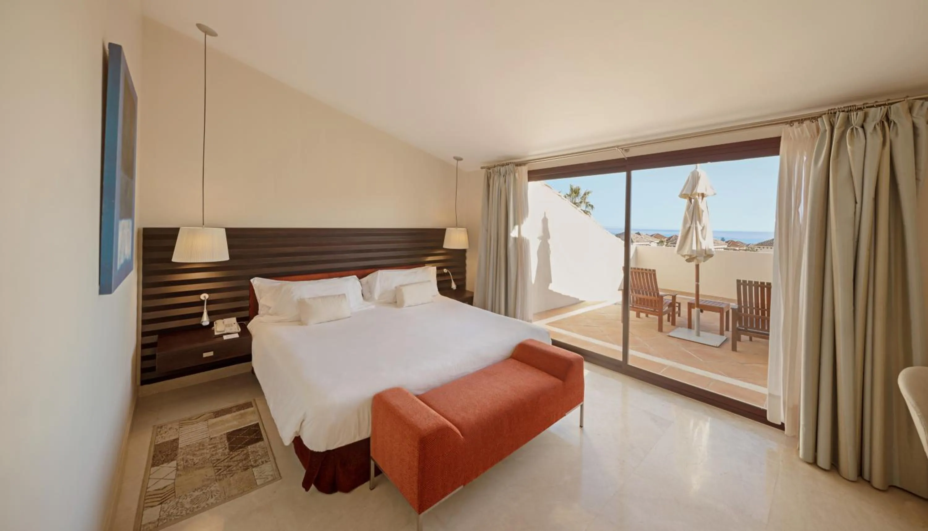 Balcony/Terrace, Bed in Don Carlos Marbella