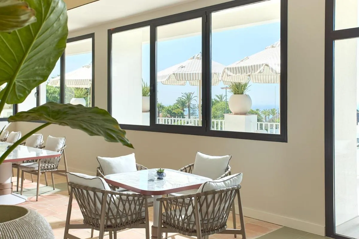 Tennis court in Don Carlos Marbella