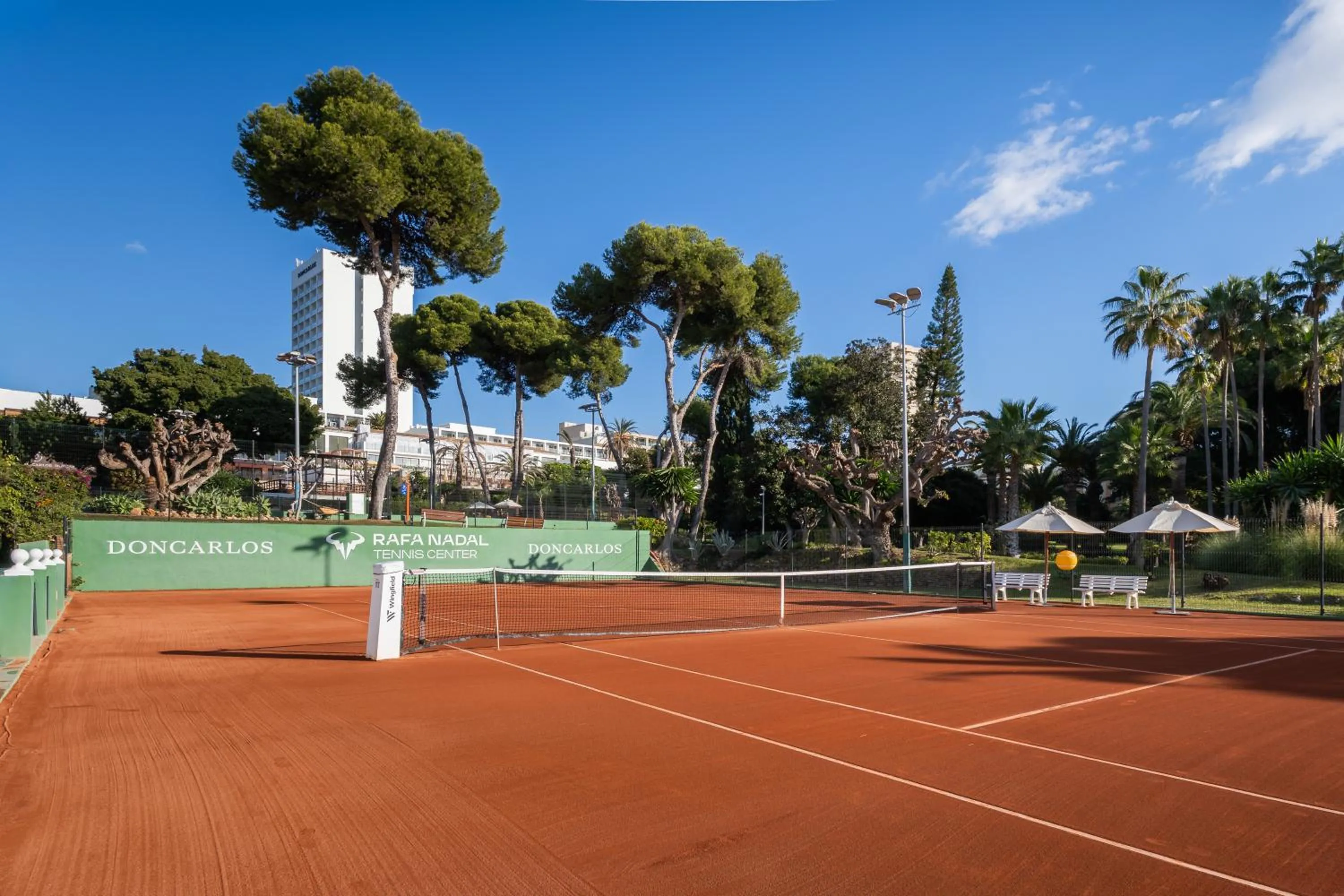 Tennis court in Don Carlos Marbella