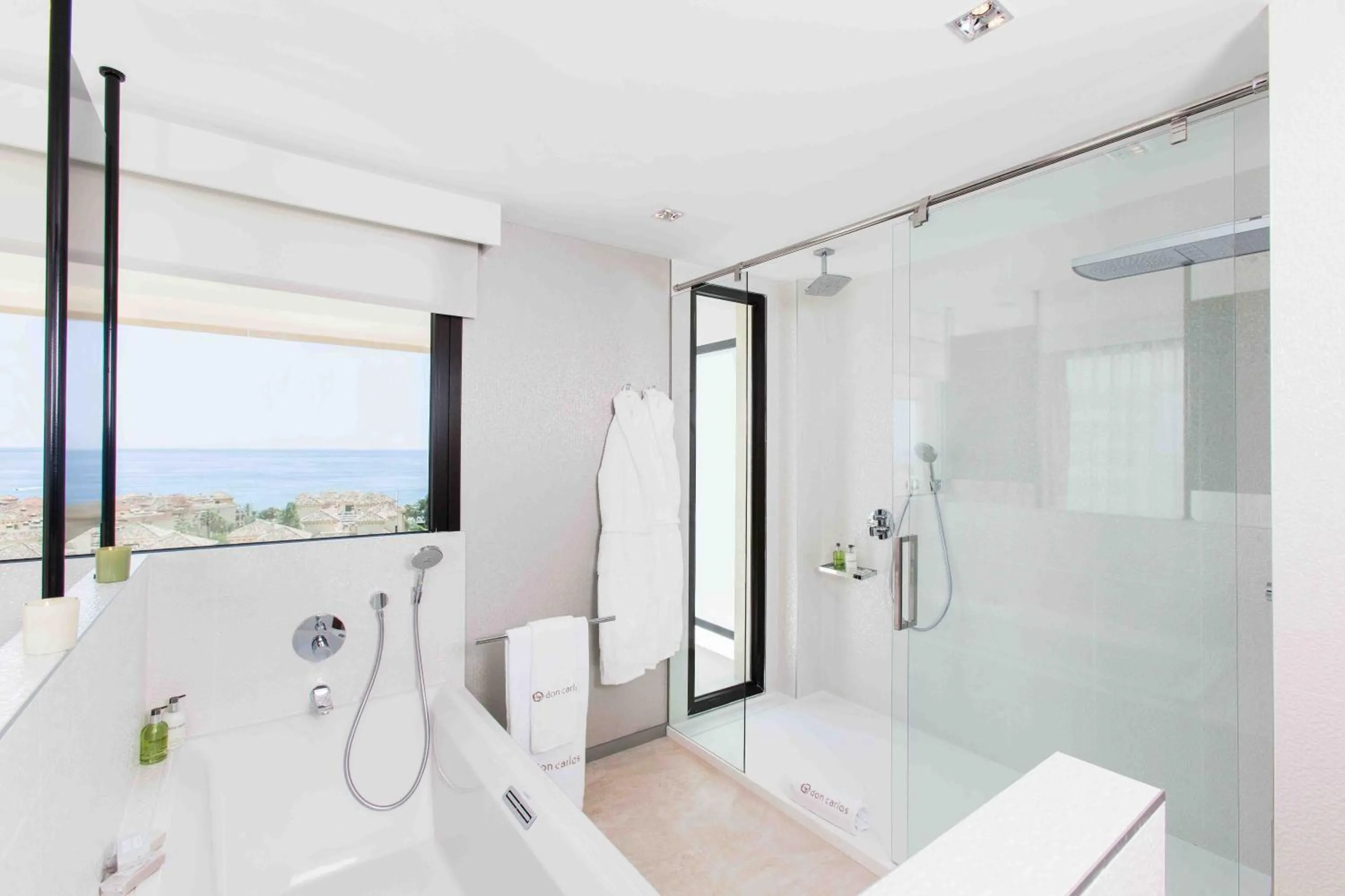 Bathroom in Don Carlos Marbella