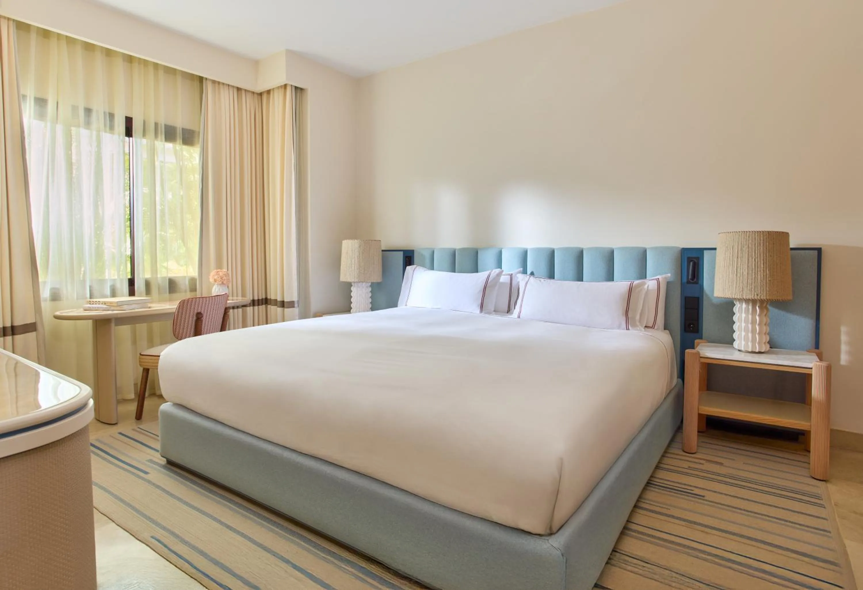 Bed in Don Carlos Marbella