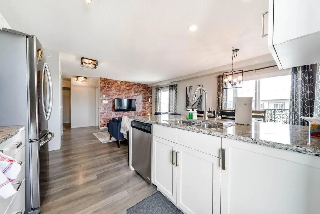 Kitchen or kitchenette in Bright Luxe Condo, AC, Top Floor, King Bed, Balcony!