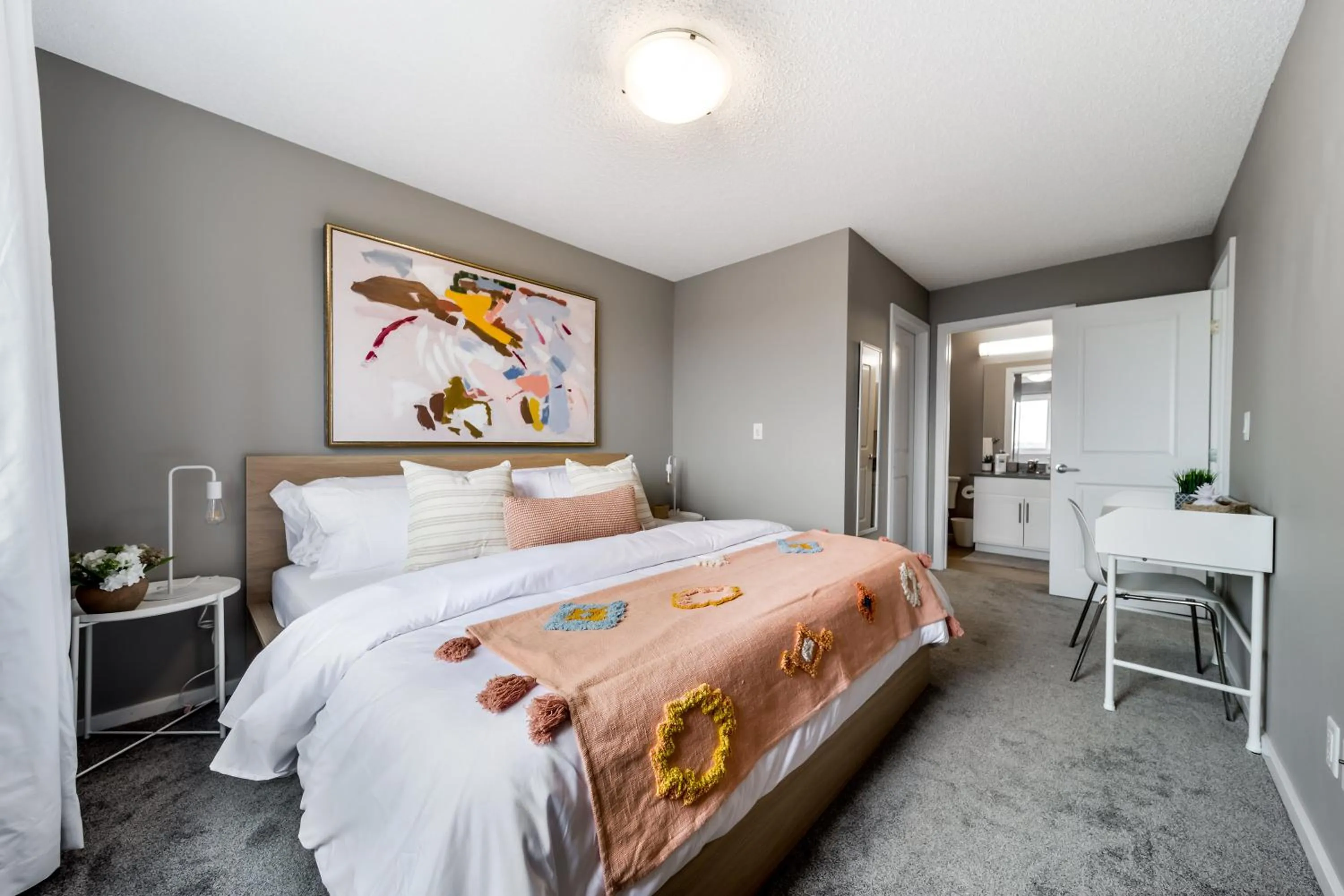 Bed in Peaceful Oasis Condo, AC, Top Floor, Secure UG Parking, Balcony, King Bed!