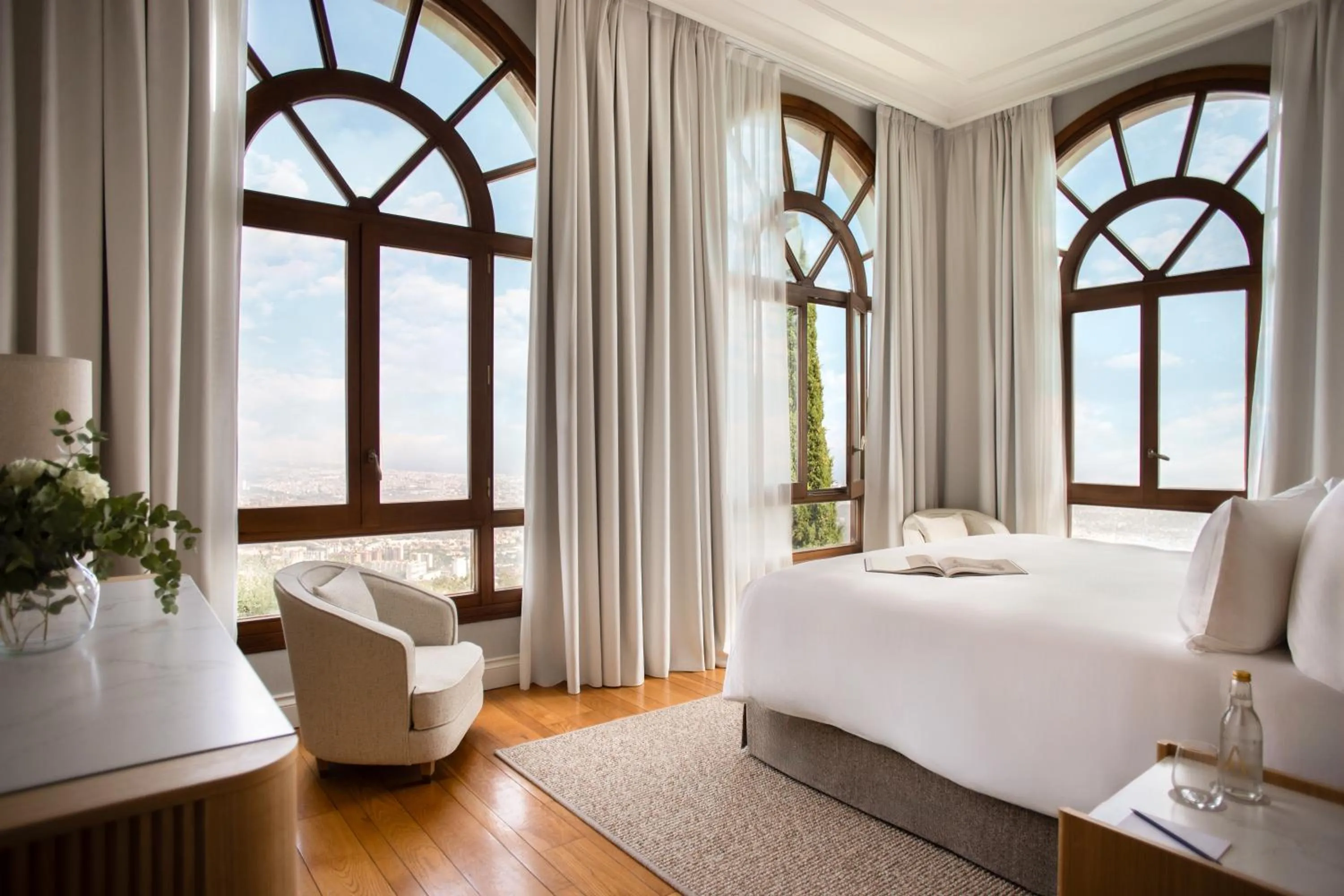 Bed in METT Barcelona GL - A Leading Hotel of the World