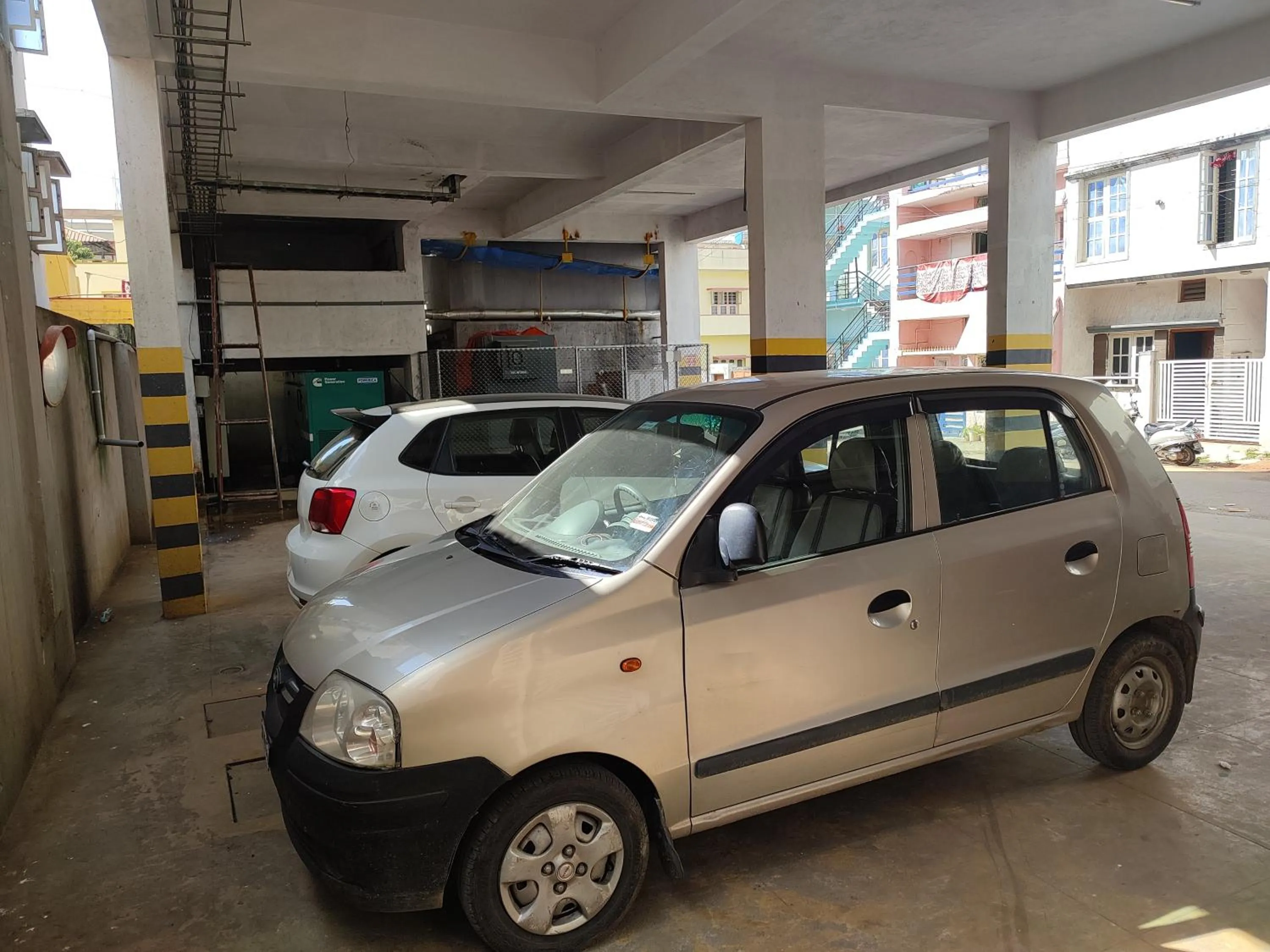 Parking in Yuvraj Palace Inn